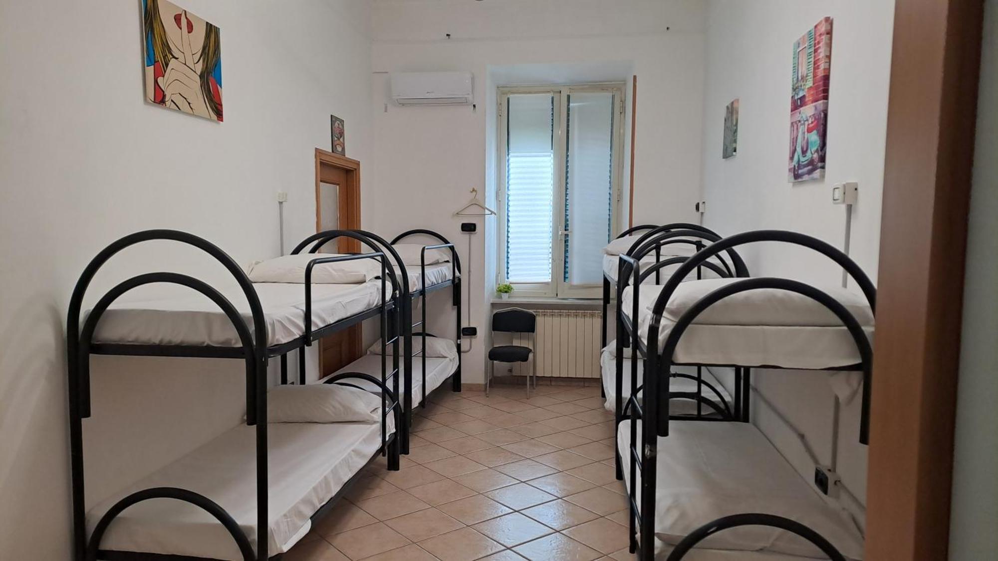 Bunk Bed Male Dormitory Room,1622233091:JPEG