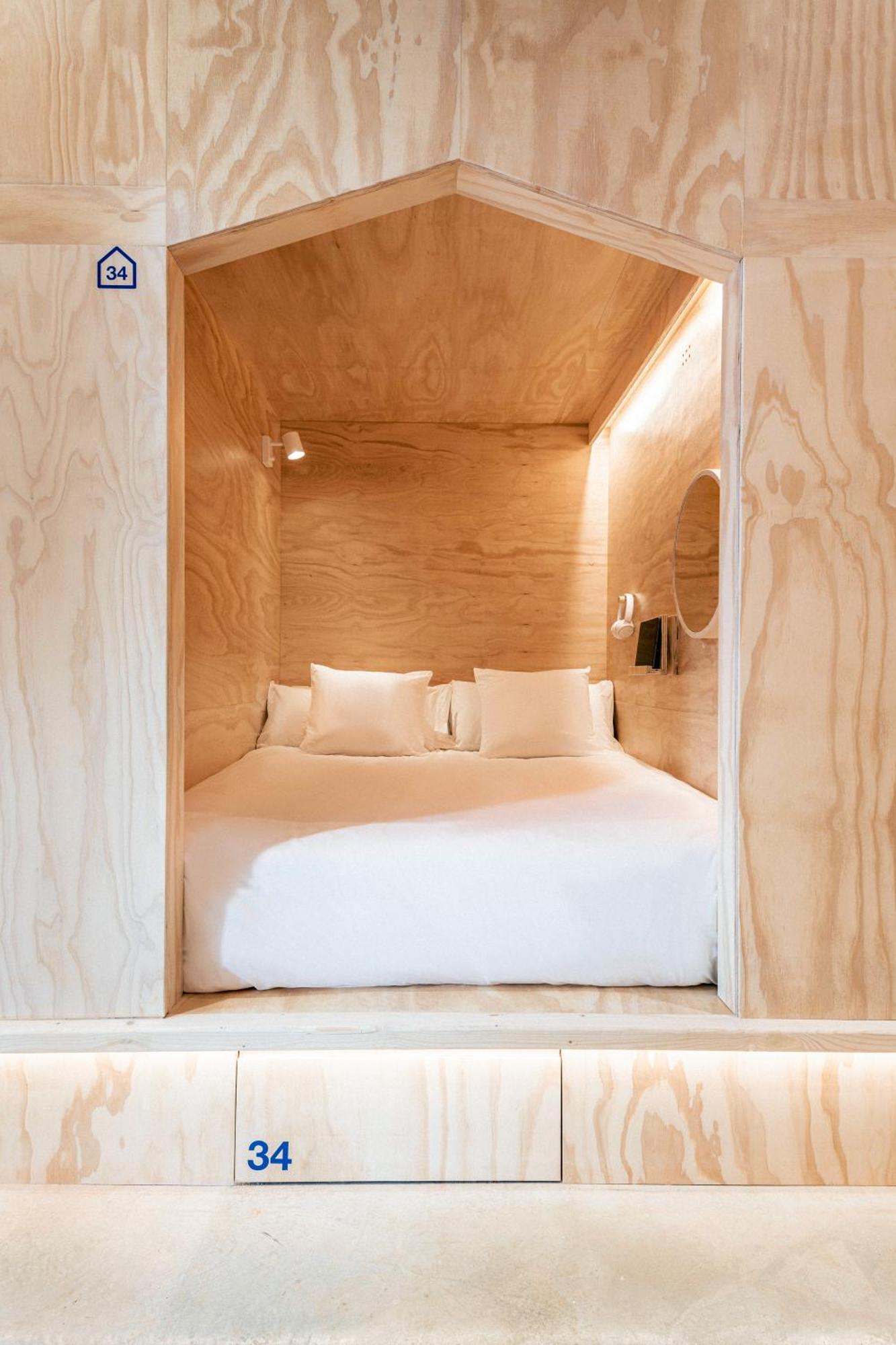 Single Bed Dormitory Room