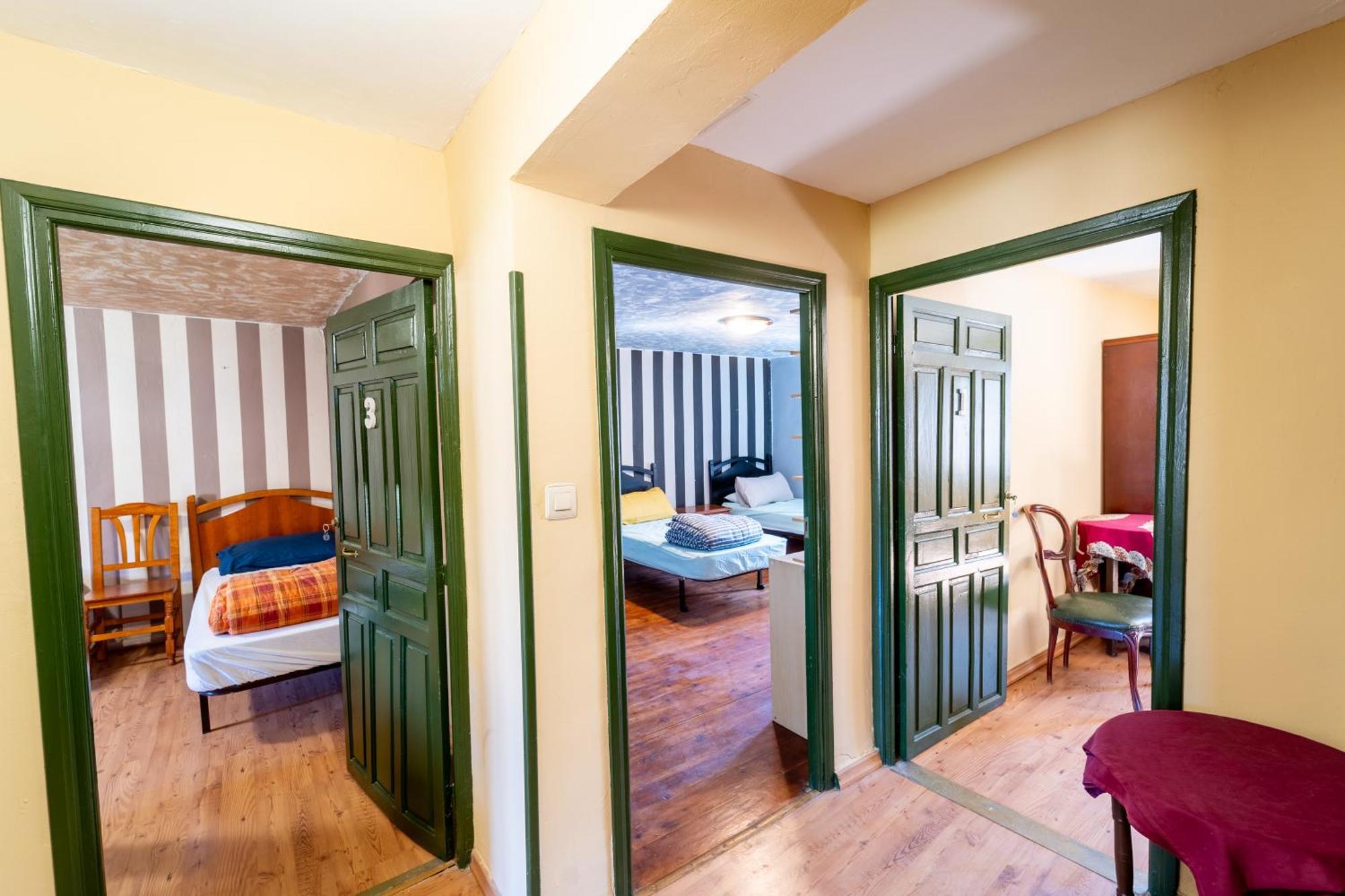 Single Bed 4-Bed Dormitory Room