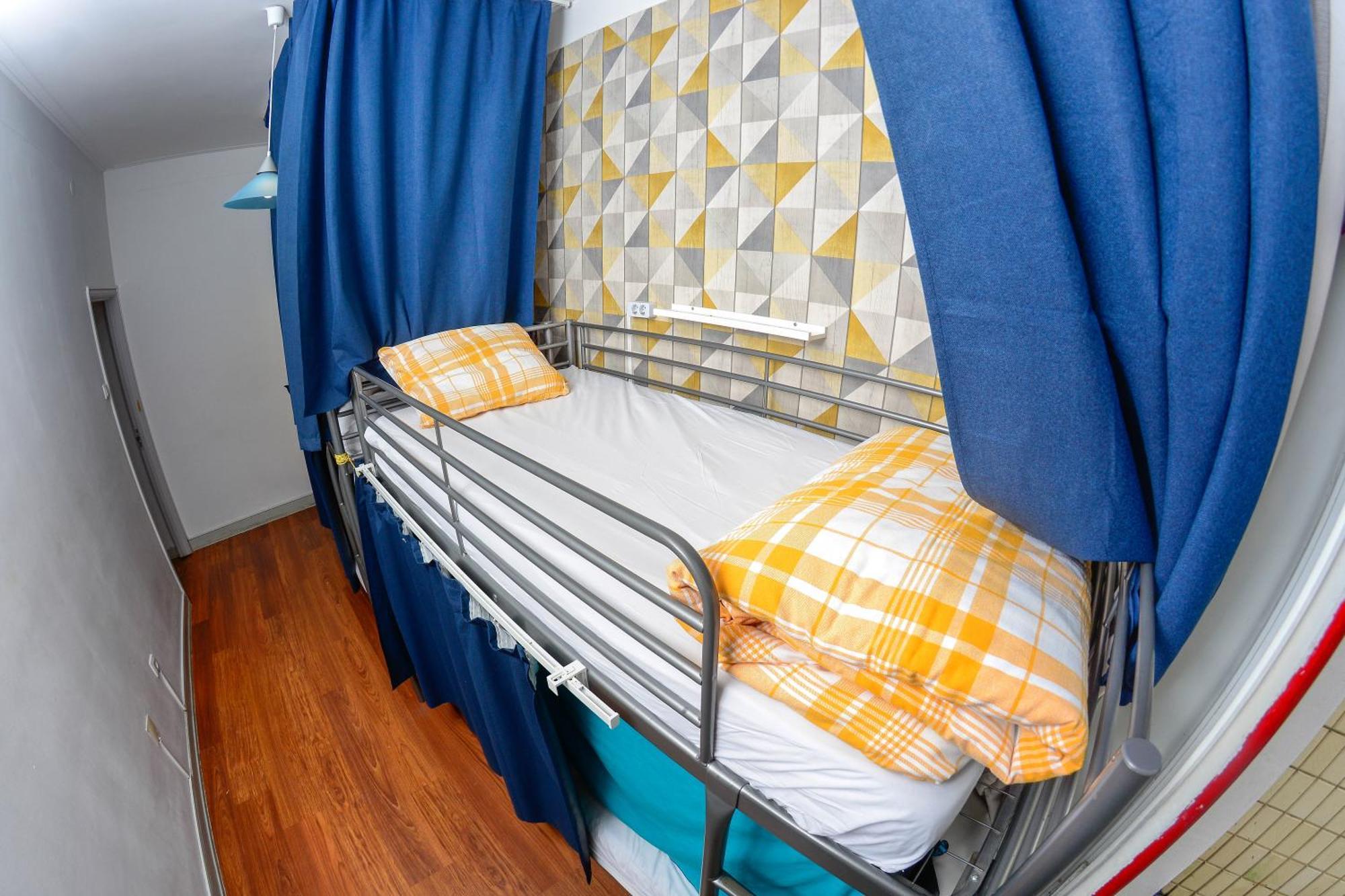 Bed 8-Bed Mixed Dormitory Room