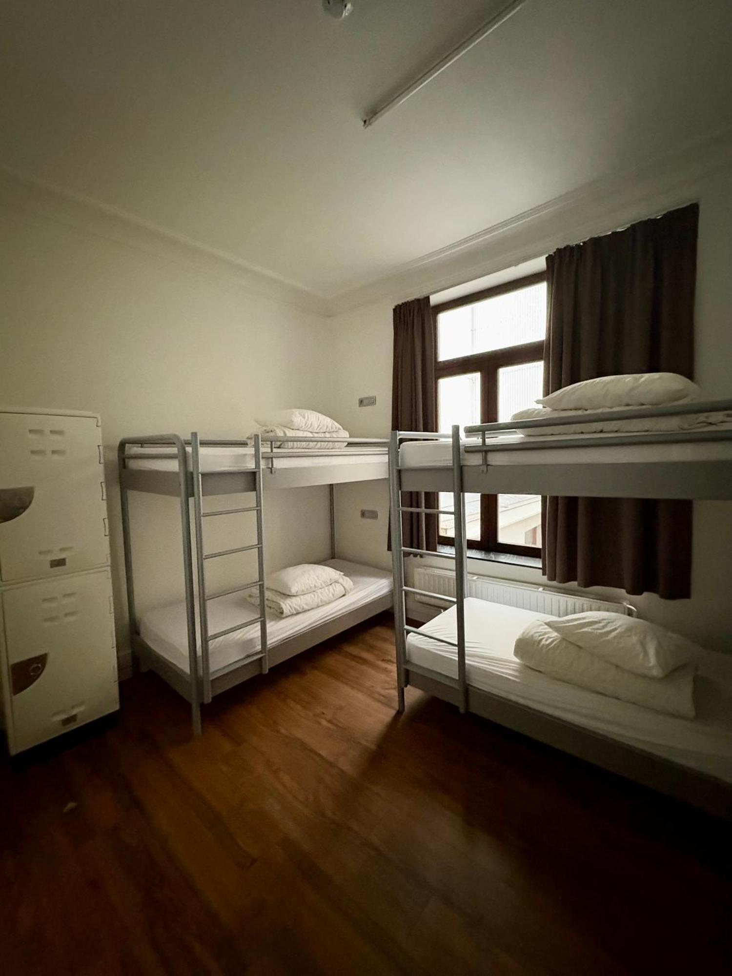 Quadruple Room with Private Bathroom