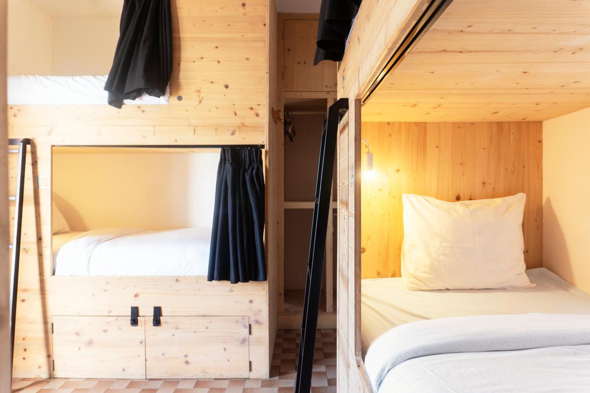 Cama em Dormitório Misto com 6 Camas
