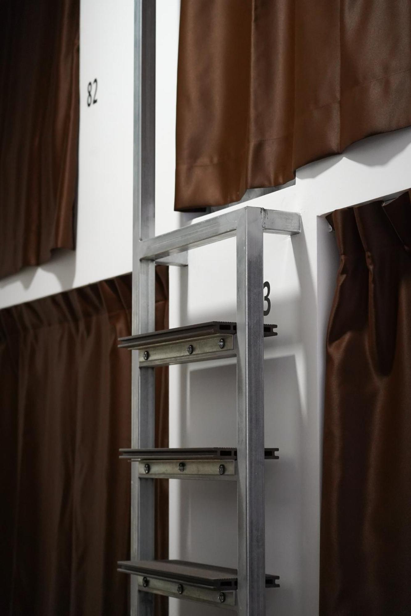 Single Bed Mixed Dormitory Room