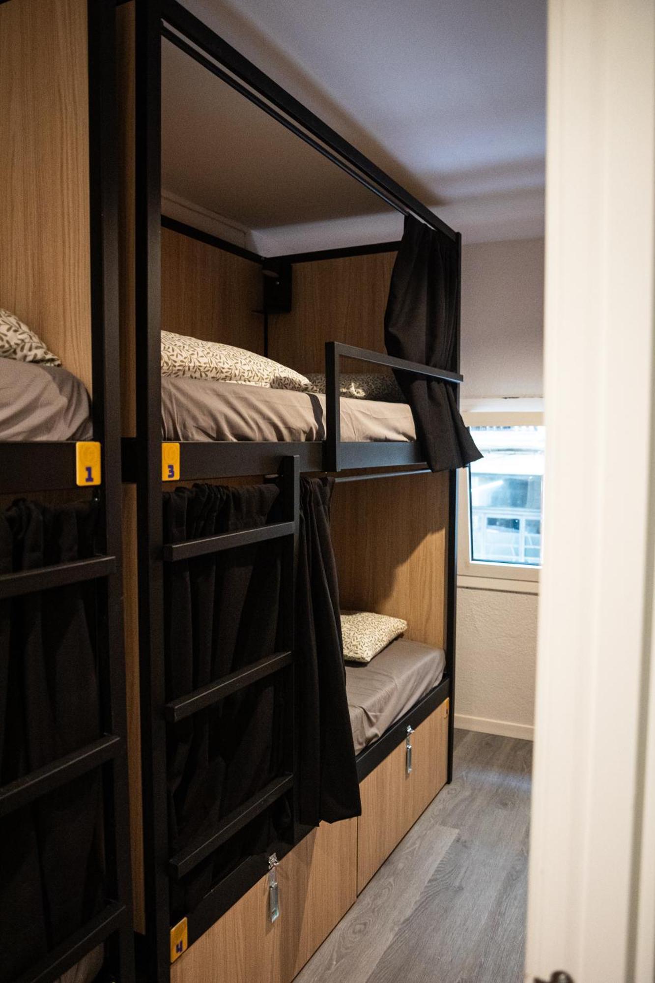 Bed 4-Bed Mixed Dormitory Room