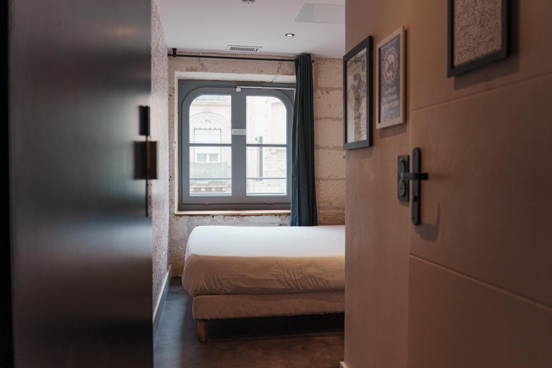 Small Double Room,1655408848:JPEG