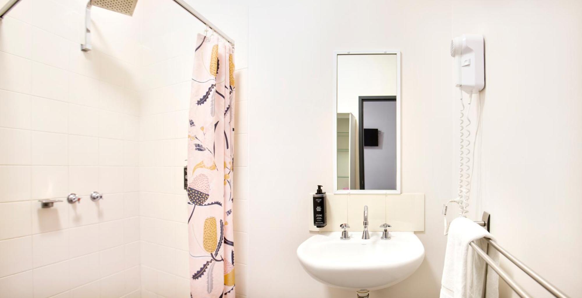 Queen Plus 2 with Ensuite,1656213594:JPEG