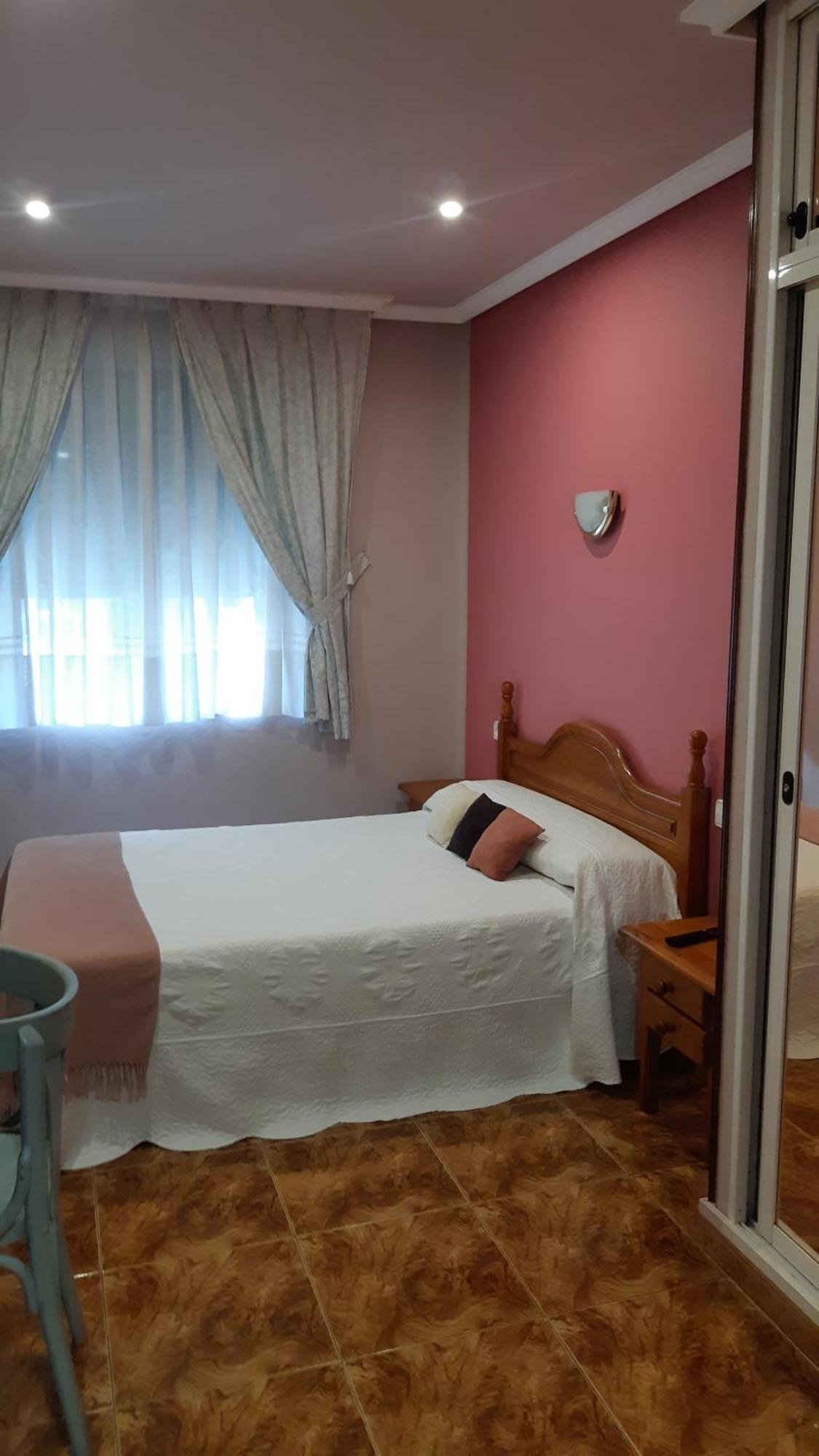 Single Room Private Bathroom