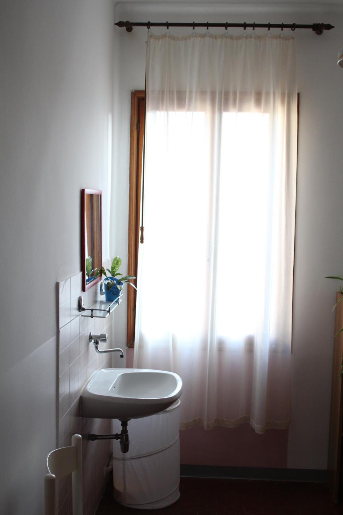 Single Room Shared Shower Toilet Air-Conditioning,1659474808:JPEG