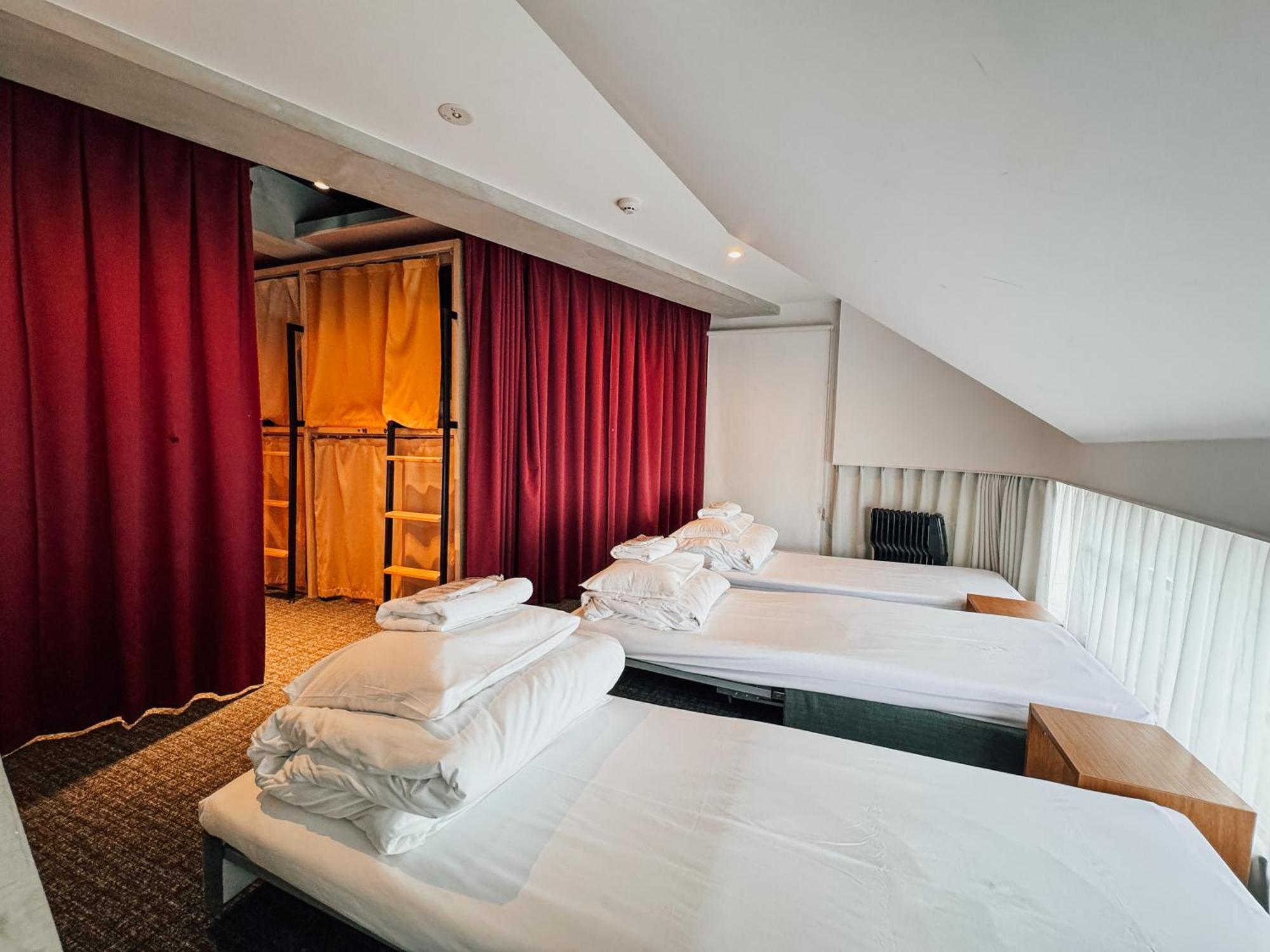 Mixed Dormitory Room
