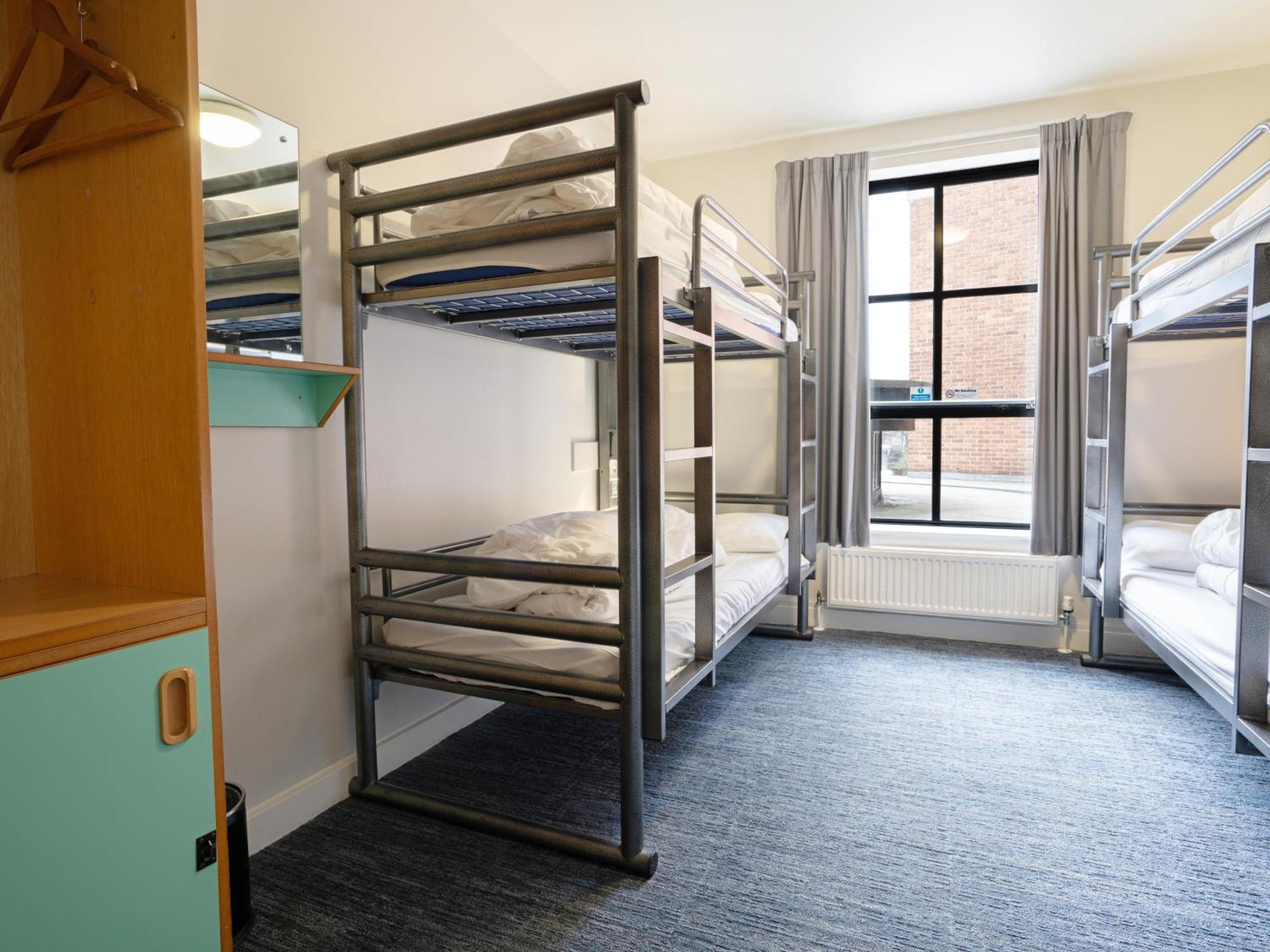 Bed 4-Bed Female Dormitory Room