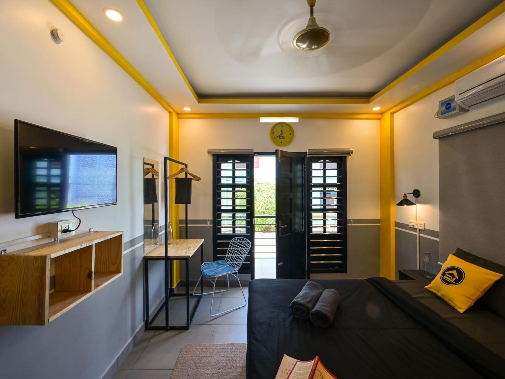 Deluxe Double Room with Balcony