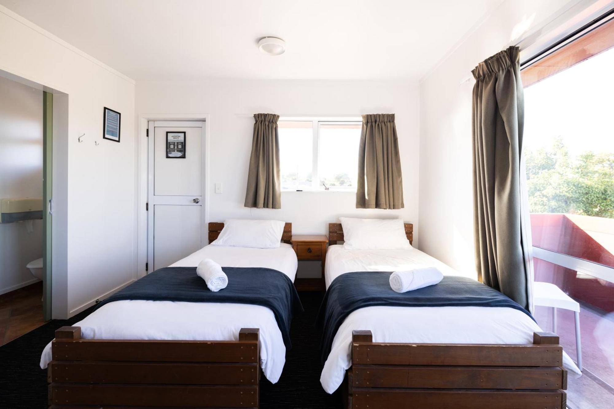Quadruple Room Lake View,1669835854:JPEG