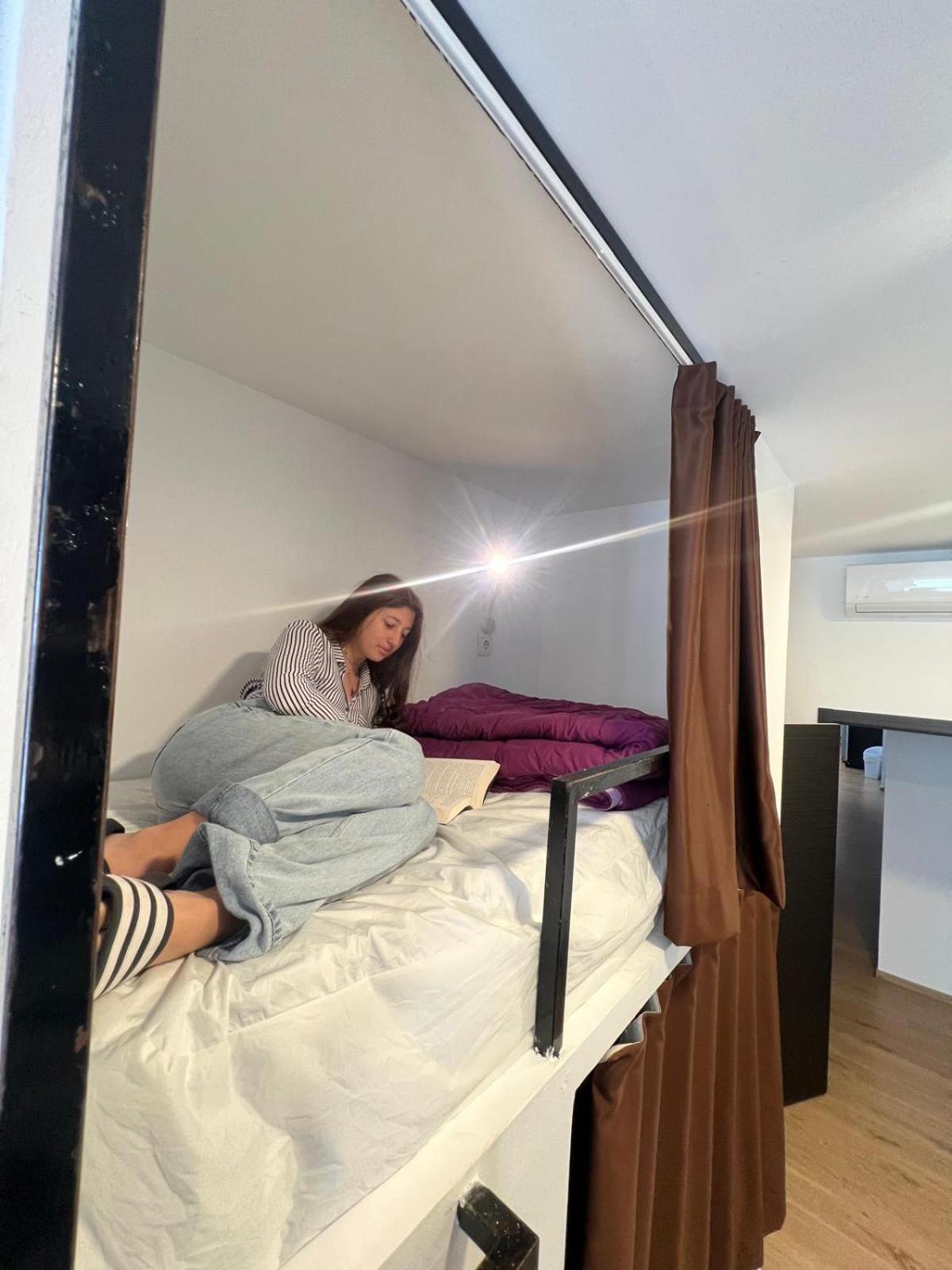 Single Bed Mixed Dormitory Room