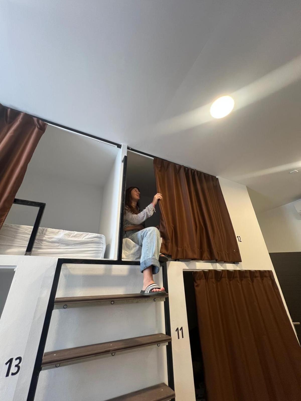 Single Bed Mixed Dormitory Room