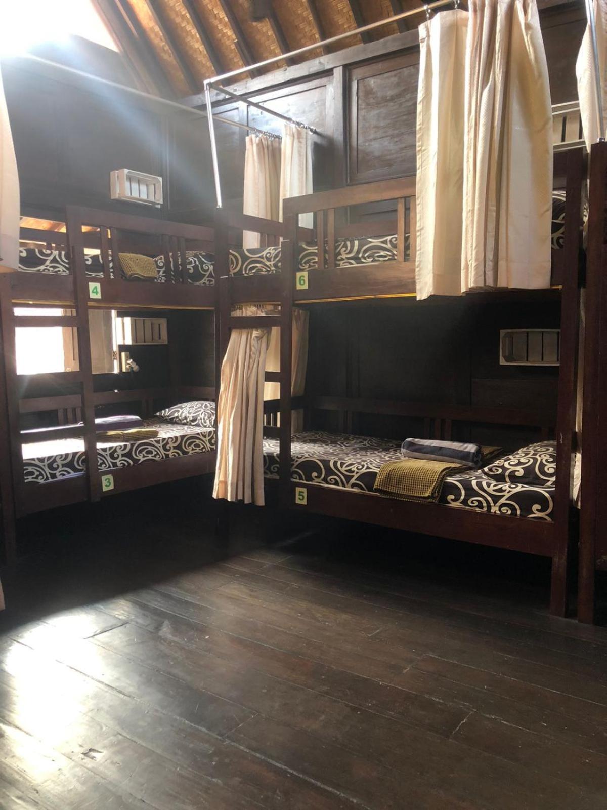 Bed 8-Bed Dormitory Room
