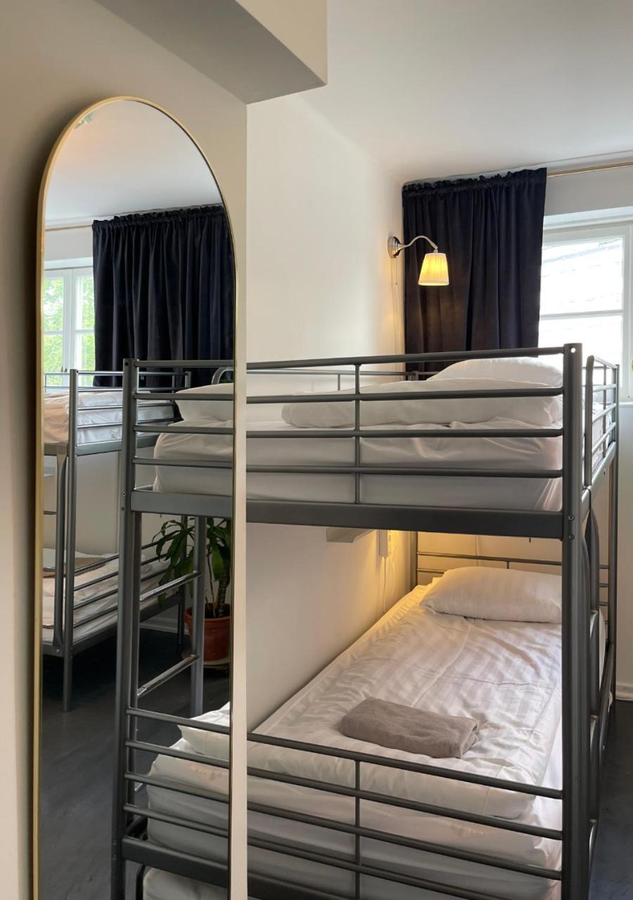 Single Bed 6-Bed Dormitory Room,1676742761:JPEG