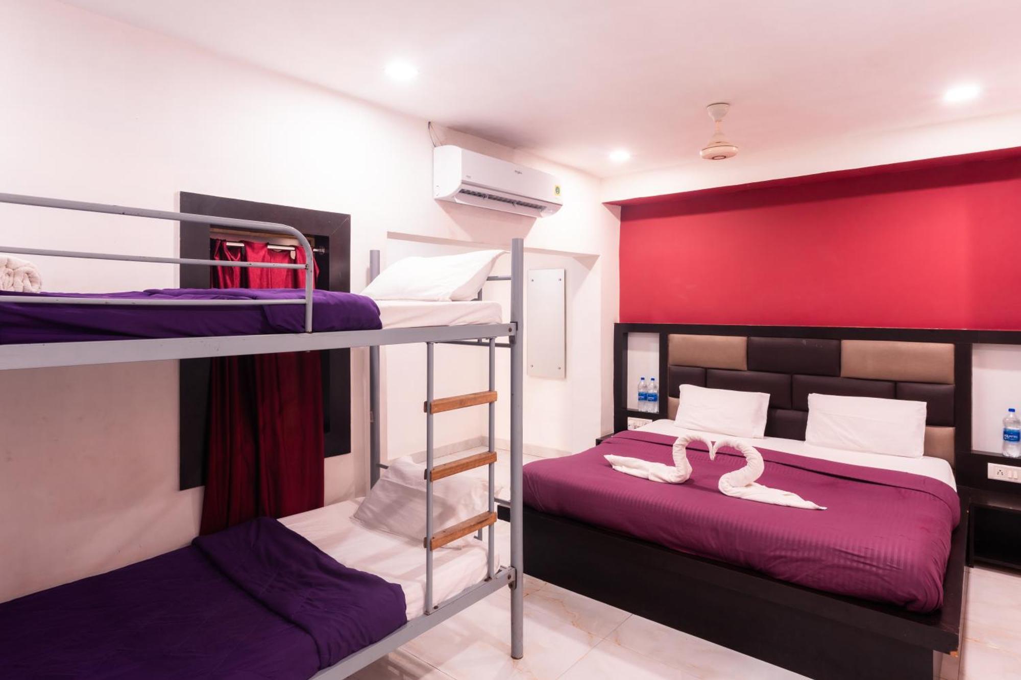 Deluxe Quadruple Room