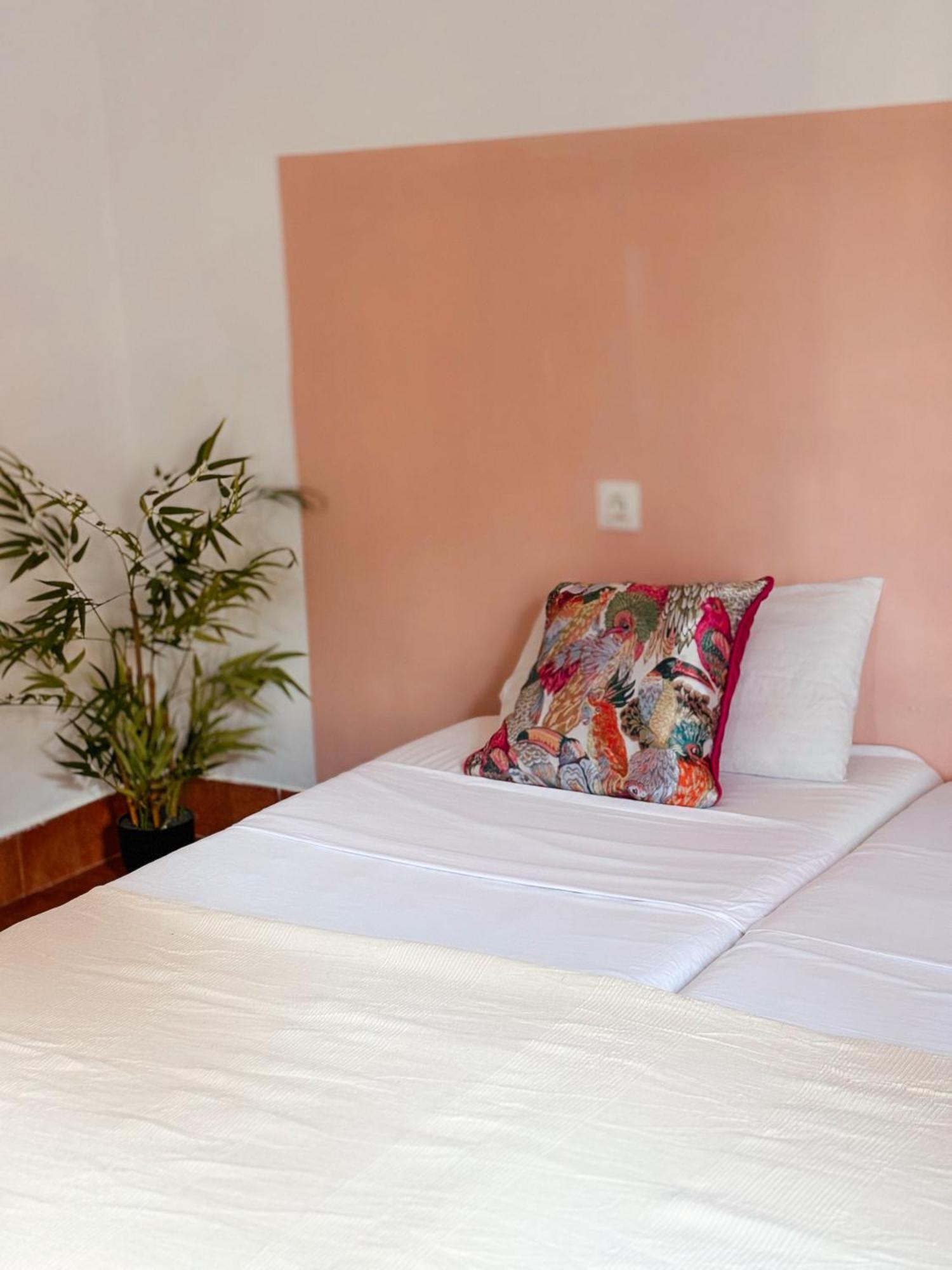 Twin Room,1681756141:JPEG