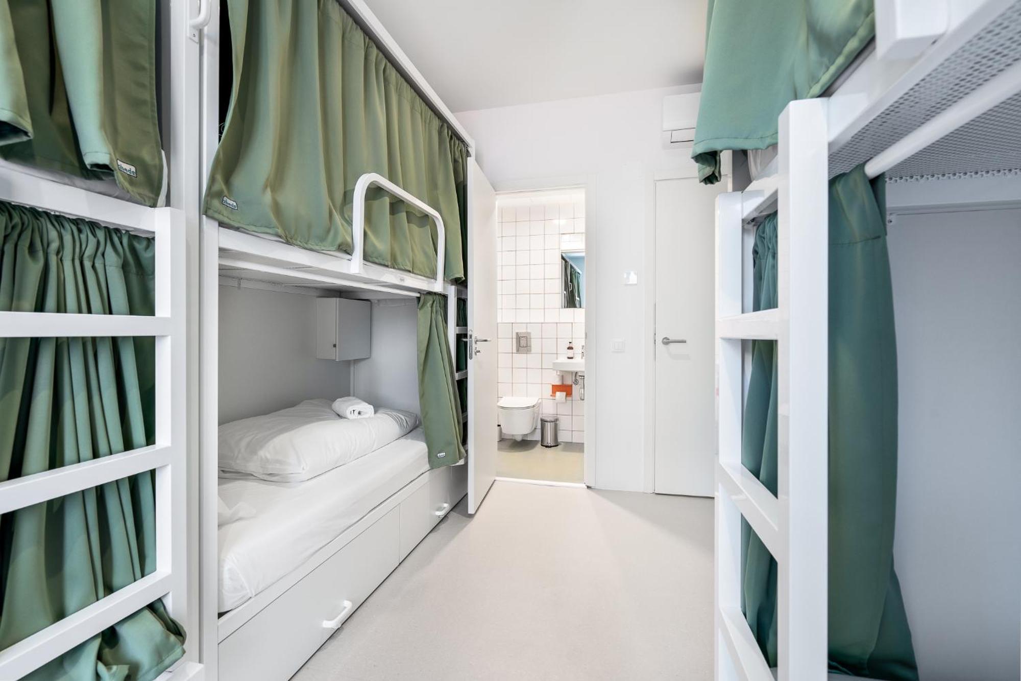 Bed 6-Bed Mixed Dormitory Room