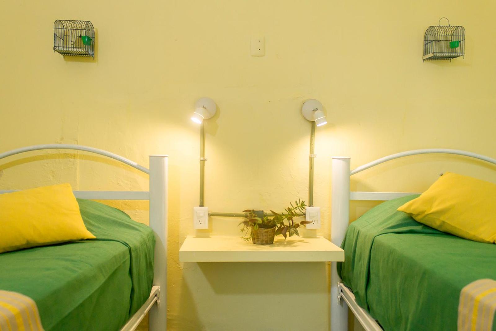 Twin Room,1689850697:JPEG