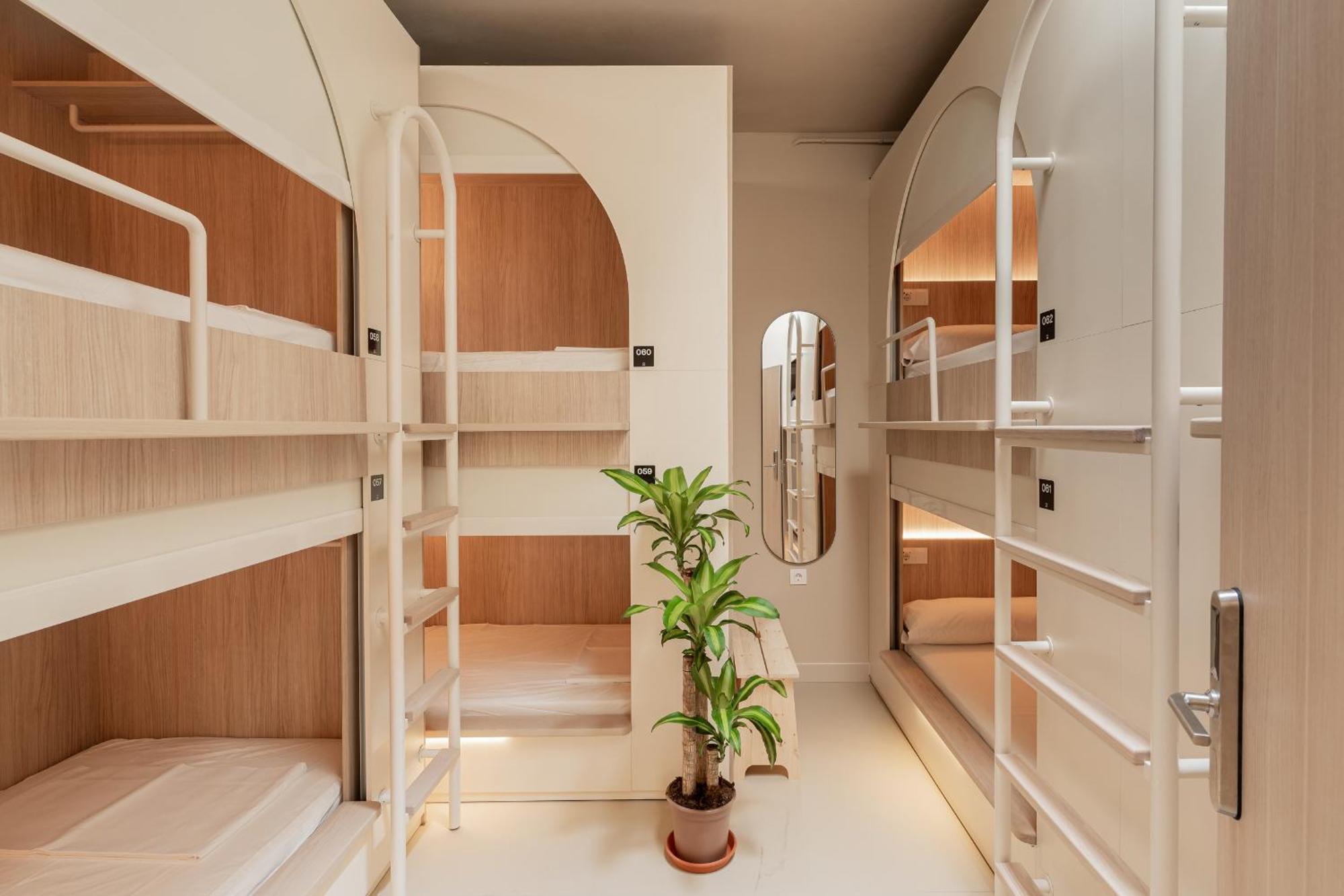 Cama individual en habitación compartida
