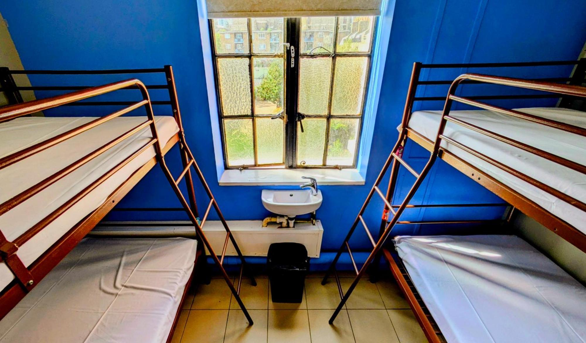 Private Family 4 Room with Shared Bathroom