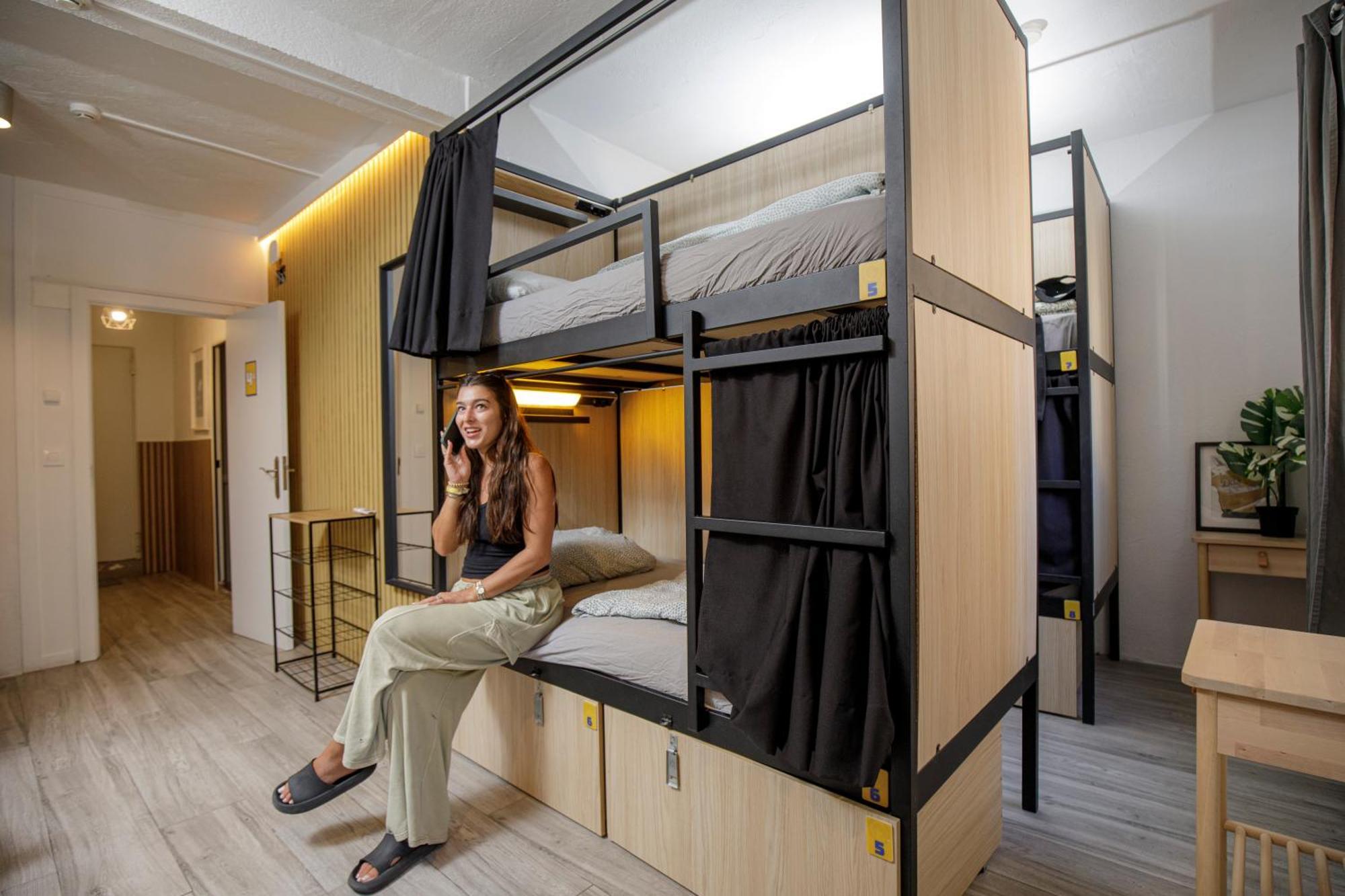 Bed 8-Bed Mixed Dormitory Room