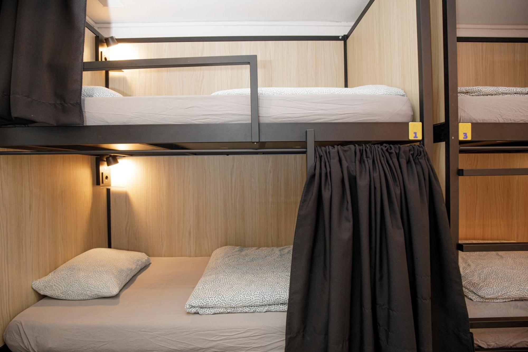 Bed 8-Bed Mixed Dormitory Room