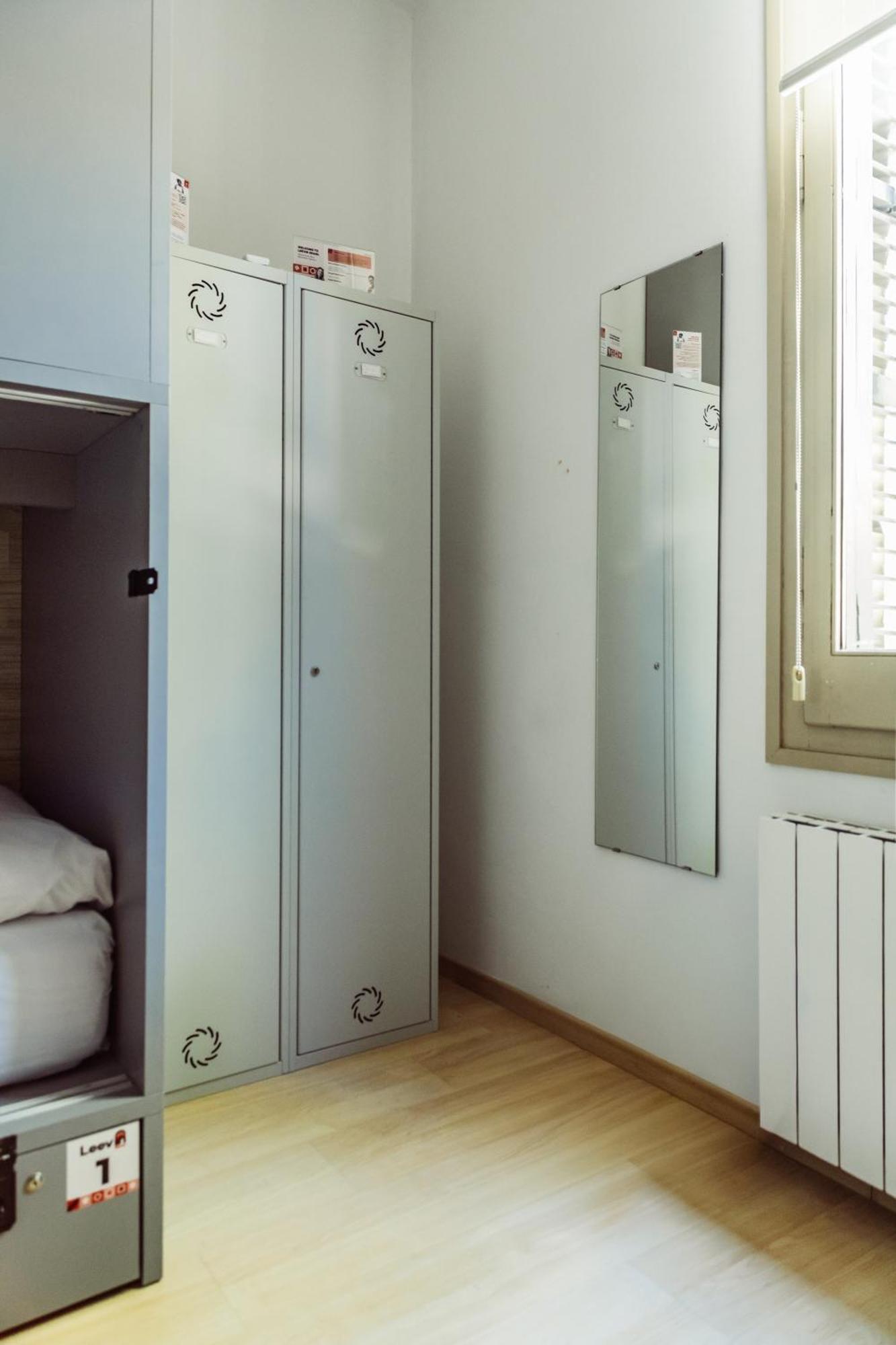 Bed 4-Bed Female Dormitory Room