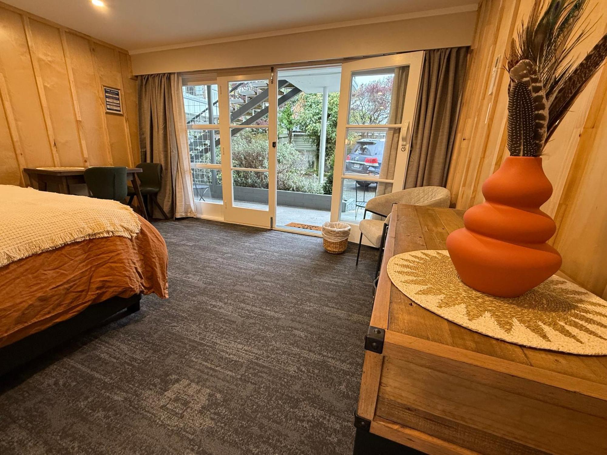 Deluxe King Studio