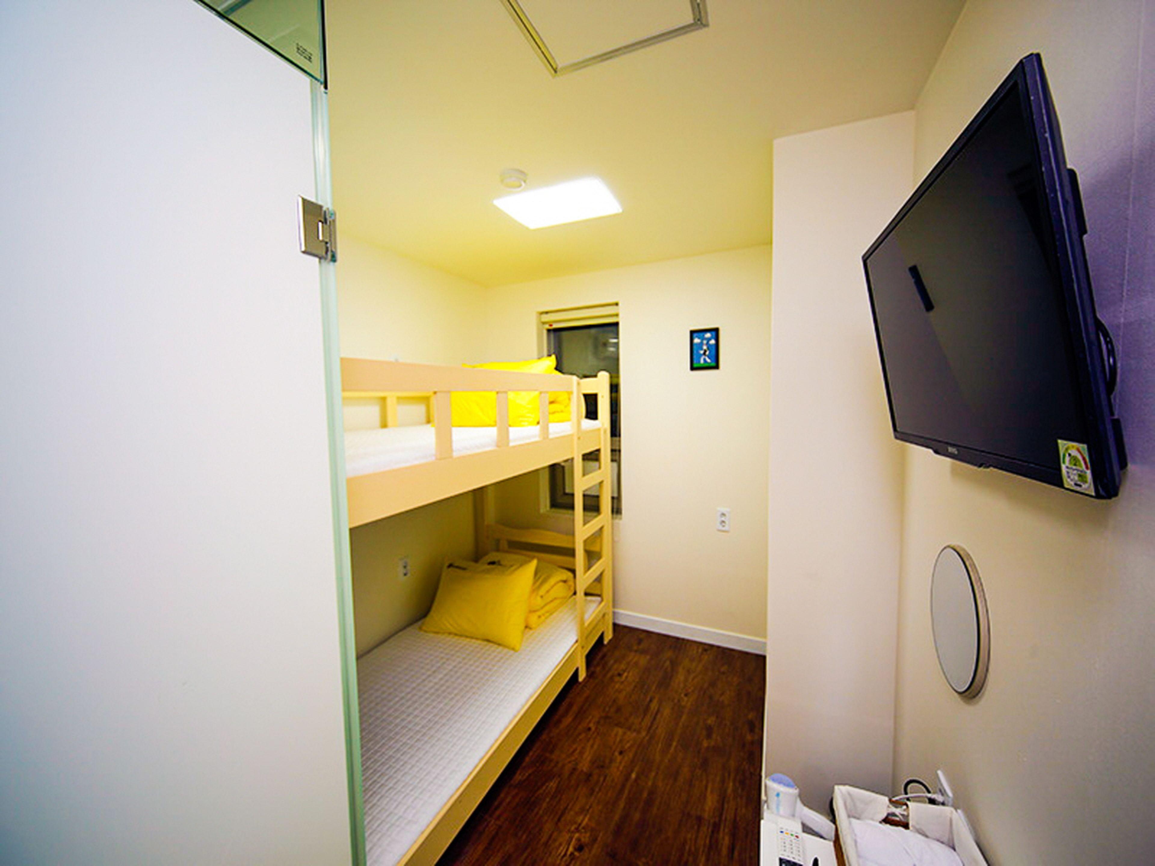 Bunk Twin Room