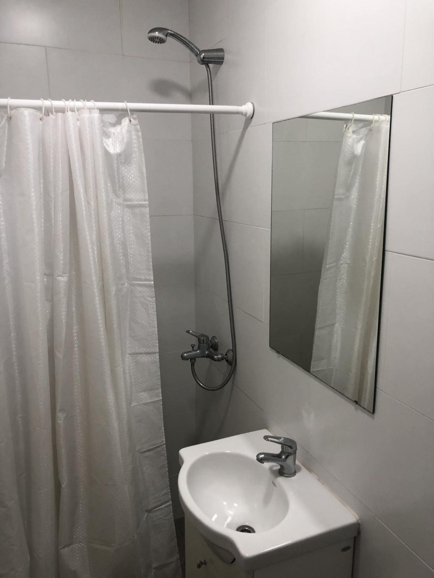 Habitación Familiar con baño privado