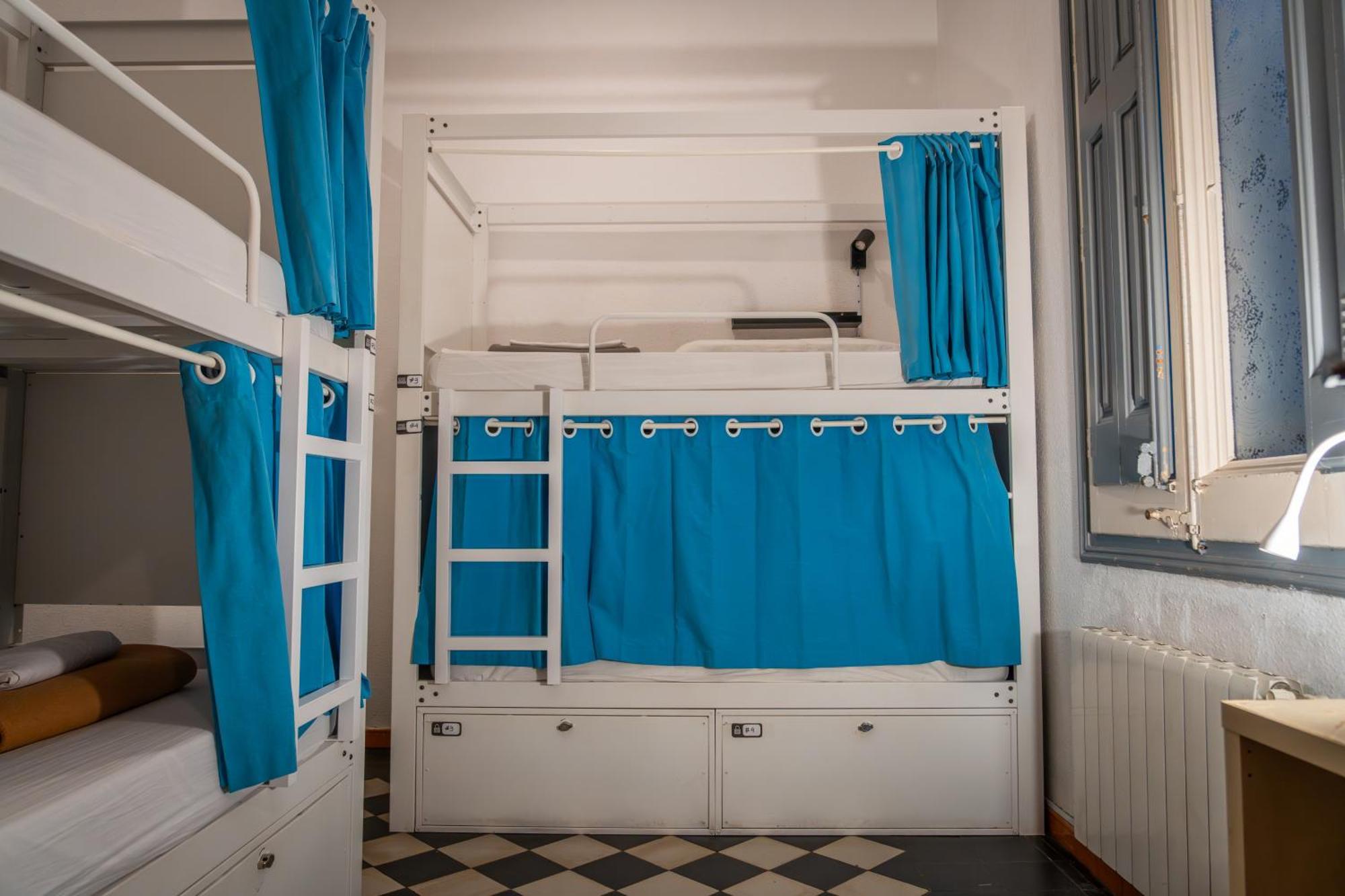 Bed 4-Bed Female Dormitory Room