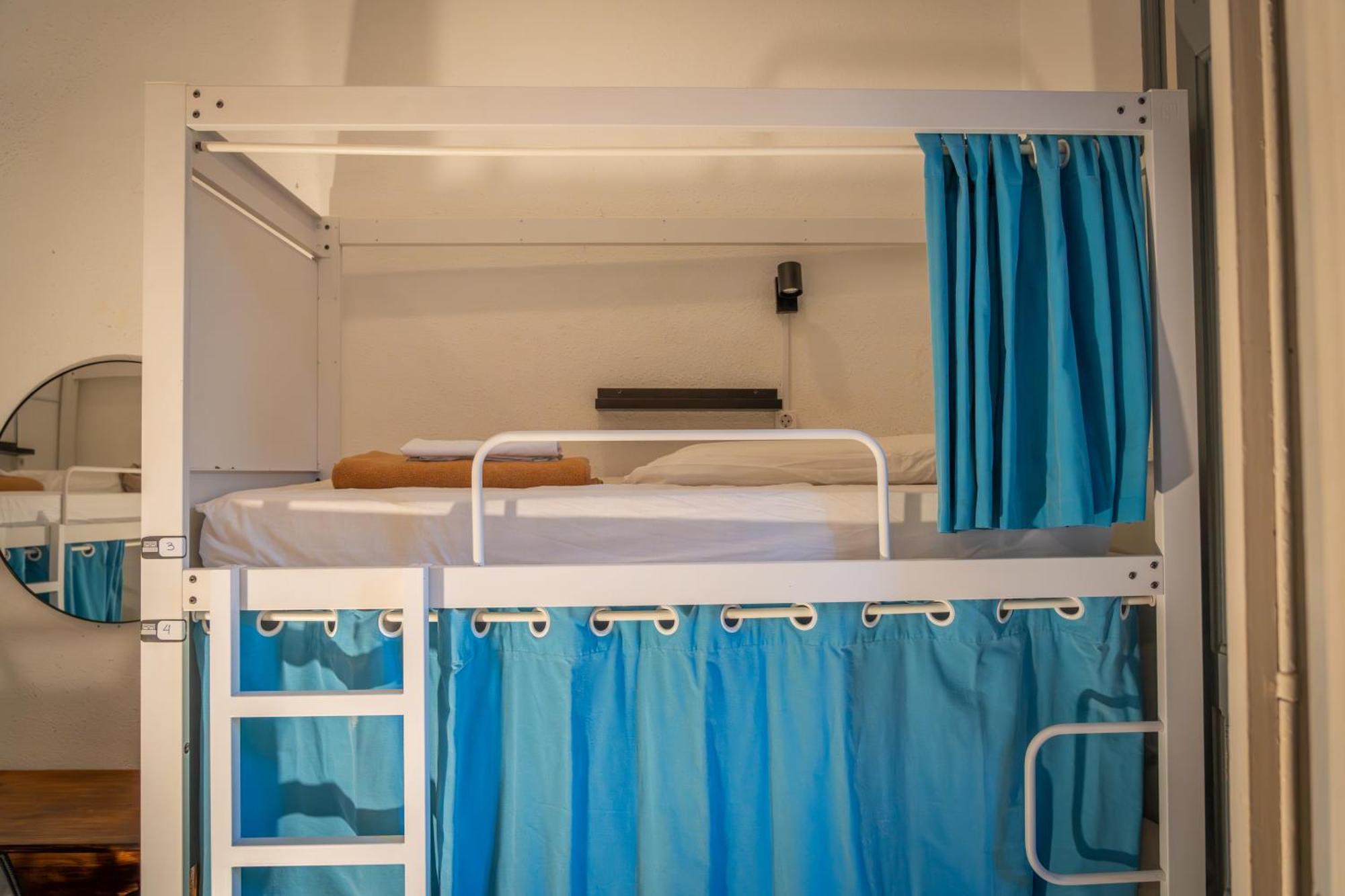 Bed 4-Bed Mixed Dormitory Room
