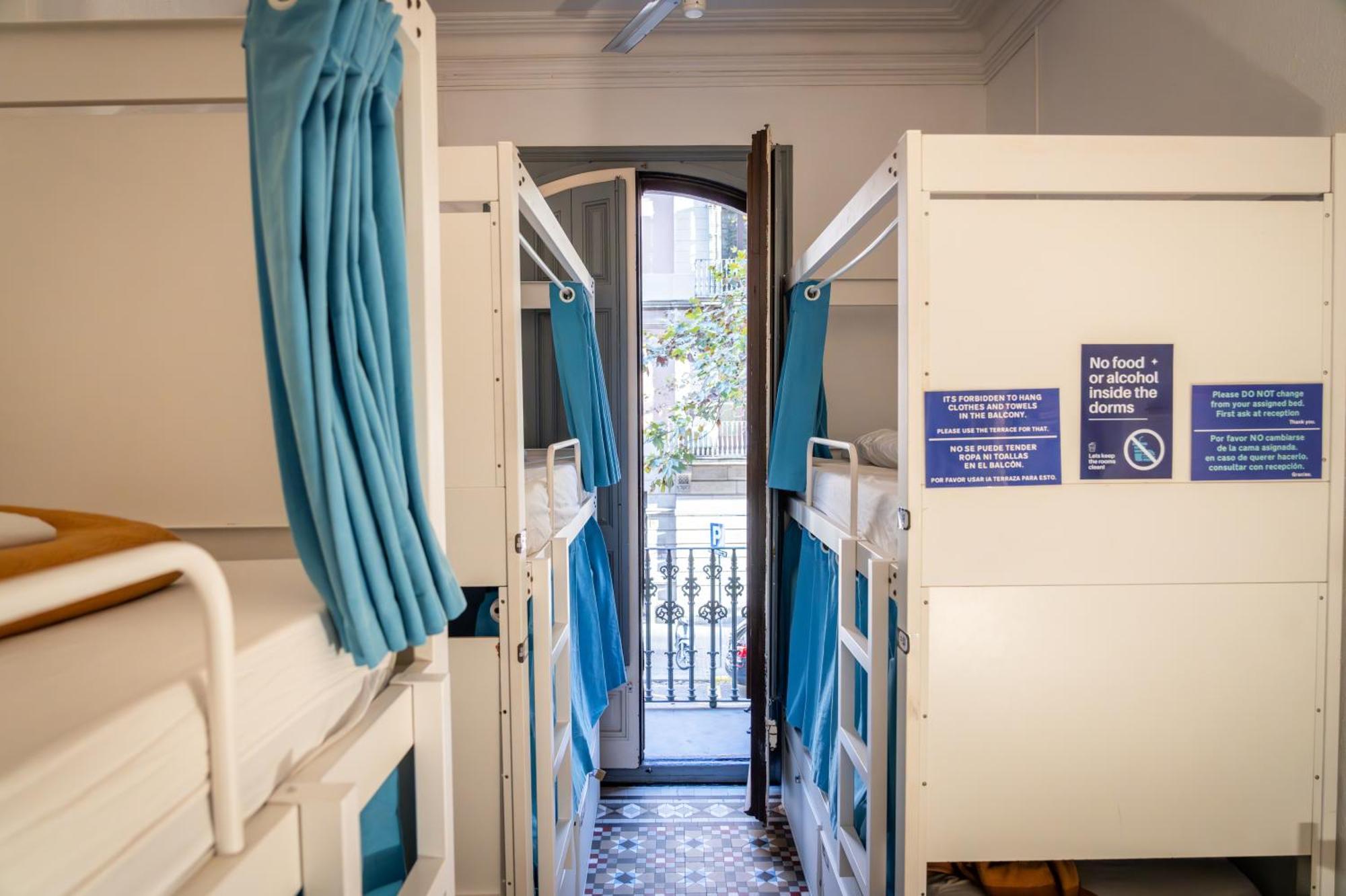 Bed 10-Bed Mixed Dormitory Room