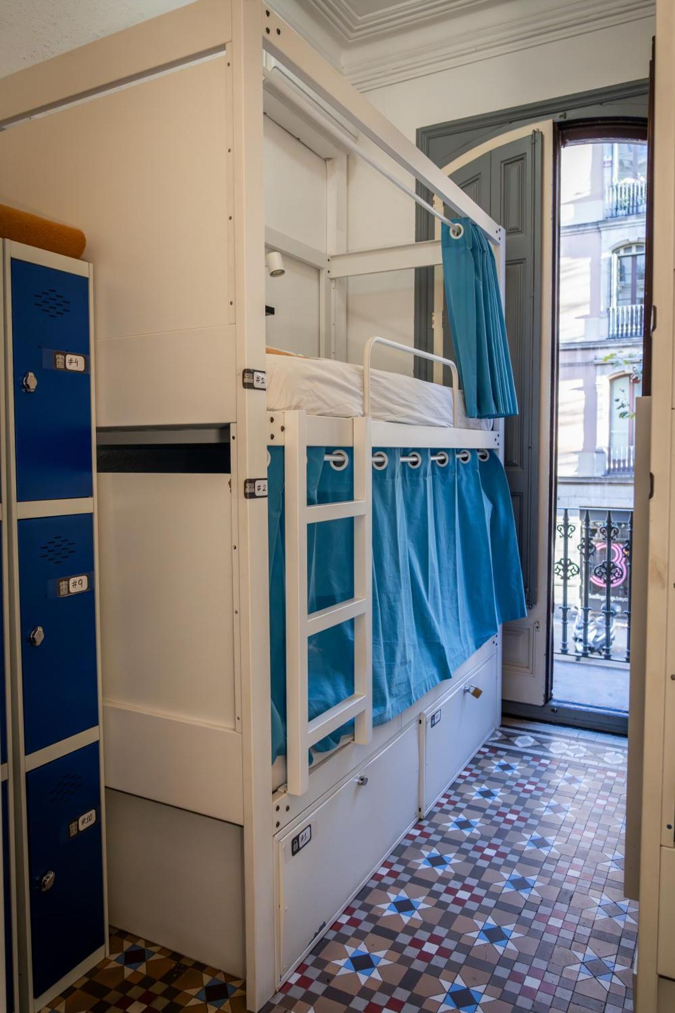 Bed 10-Bed Mixed Dormitory Room