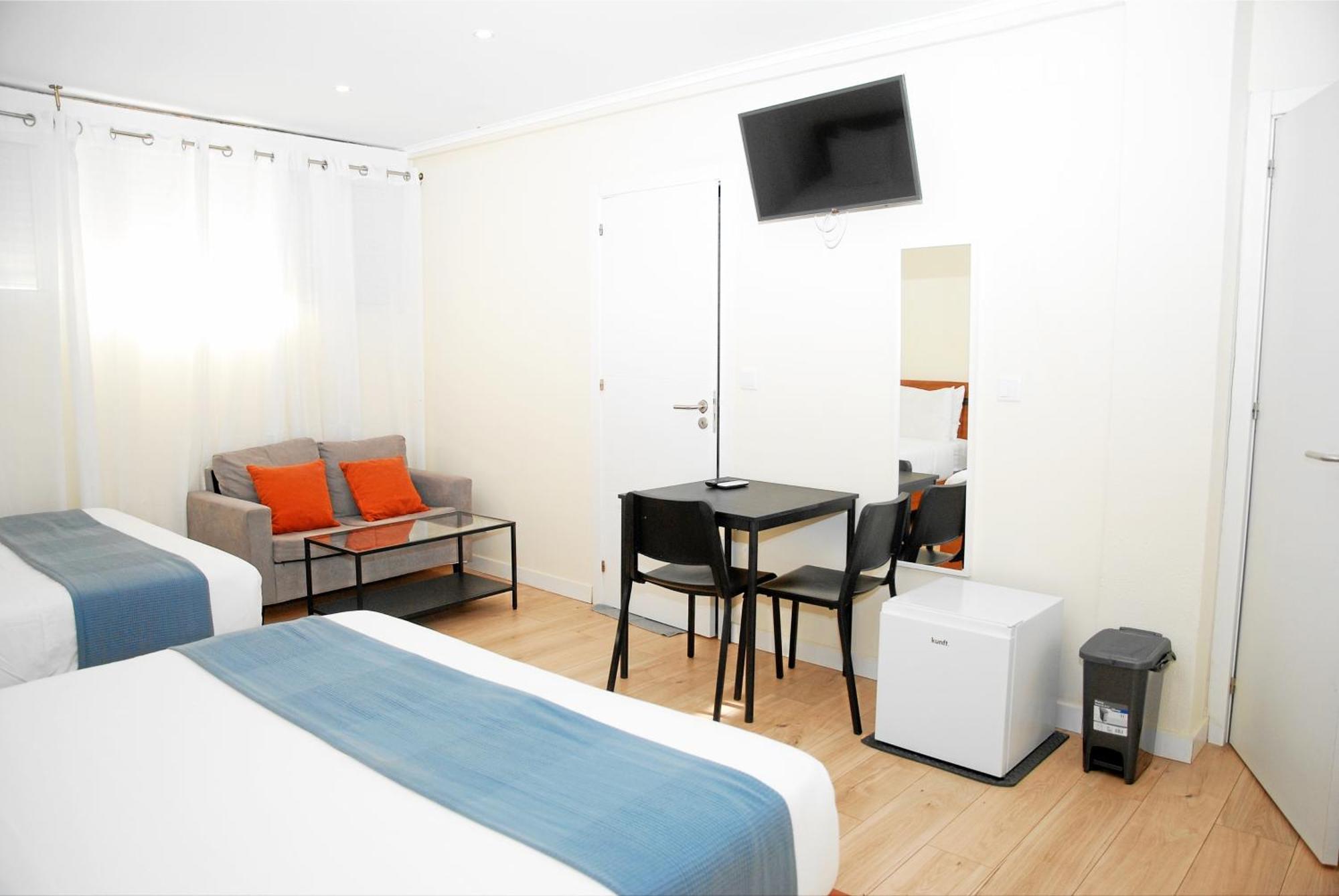 Quadruple Room Private Bathroom