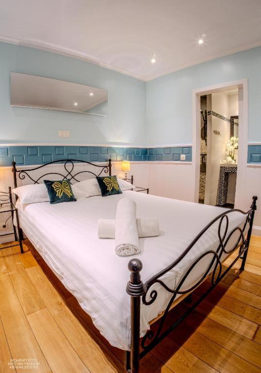 Standard Double Room,1756574579:JPEG