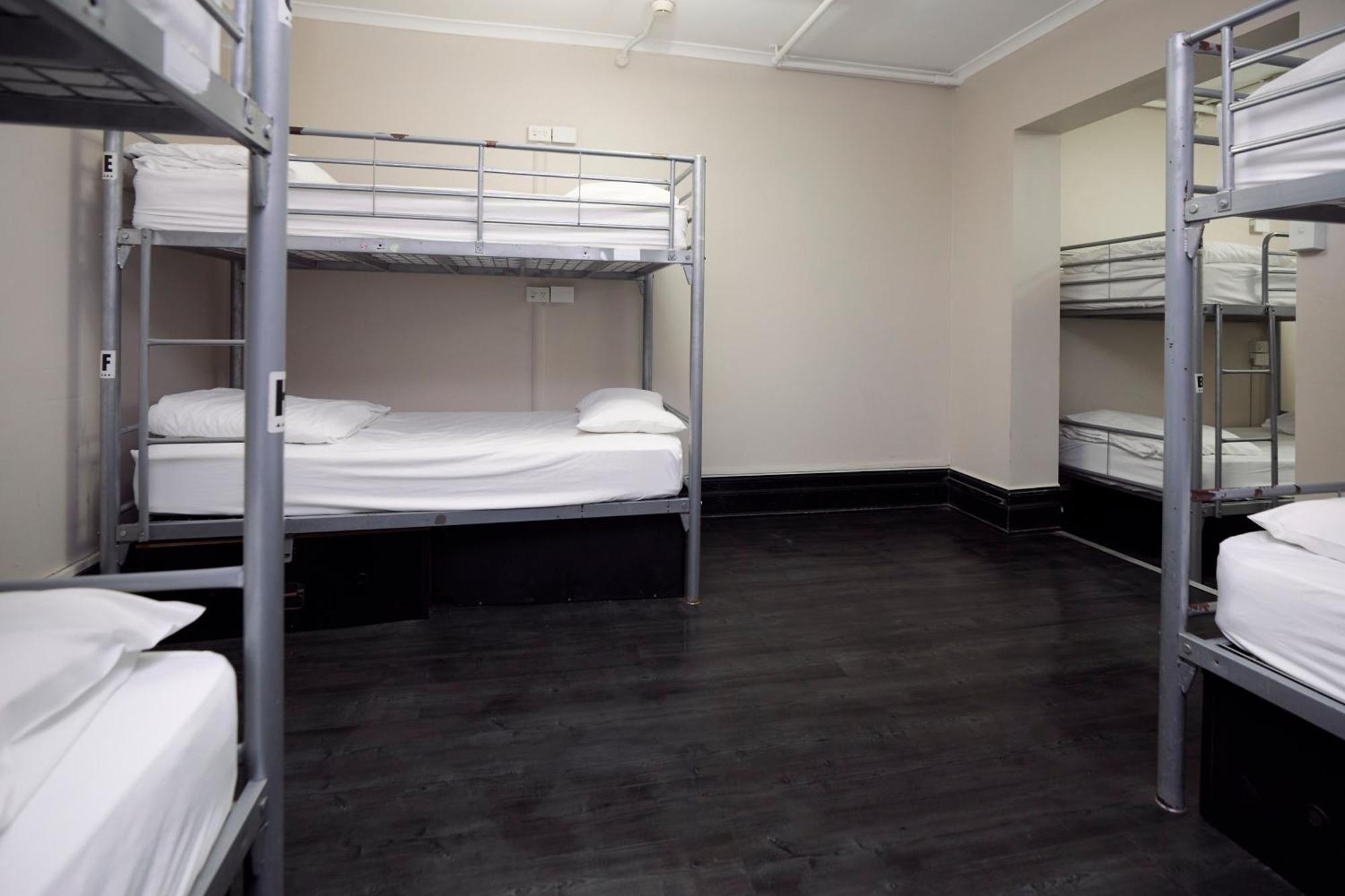 Bed in 6-Bed Dormitory Room with Bathroom