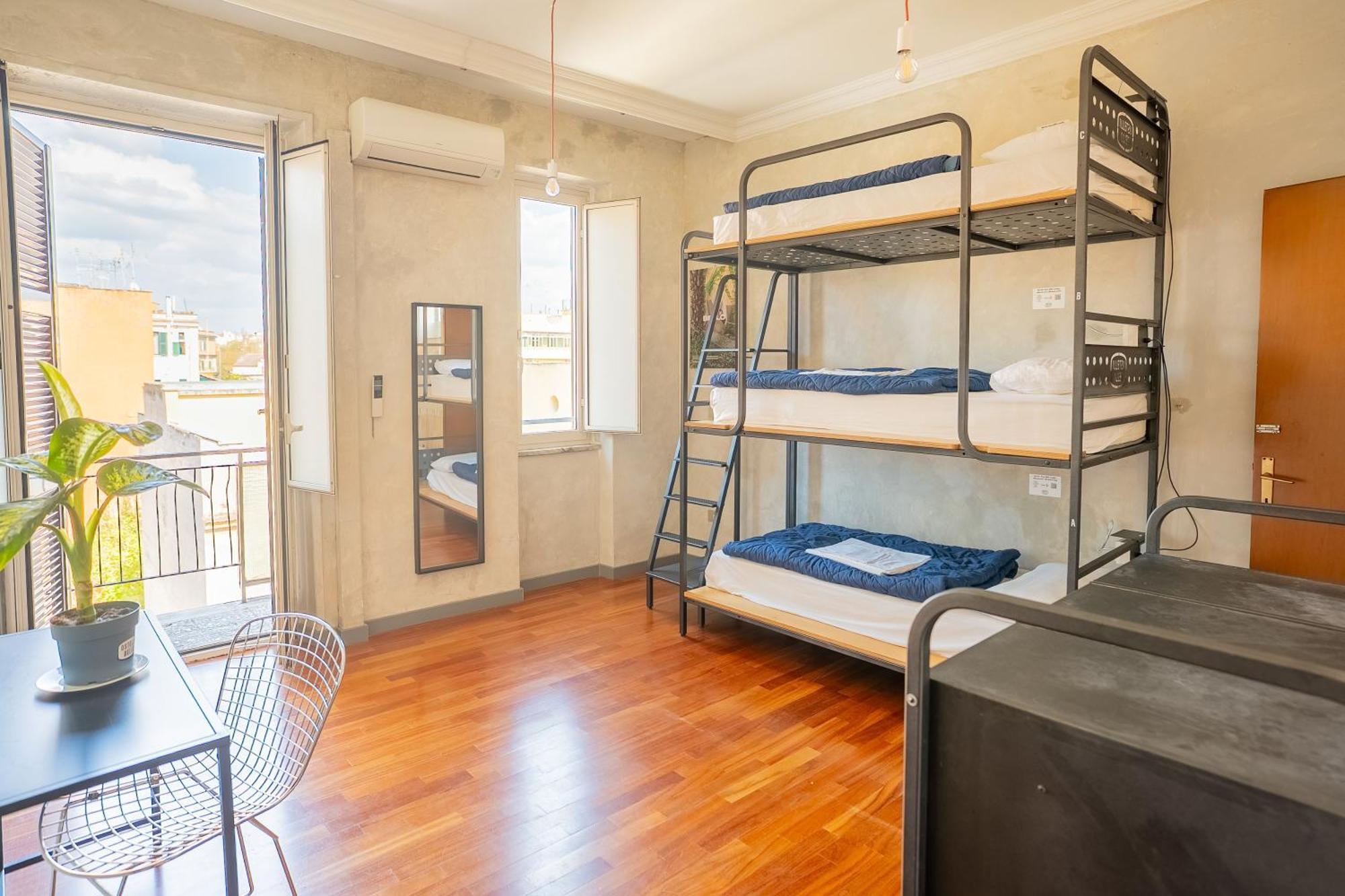 Bunk Bed Mixed Dormitory Room