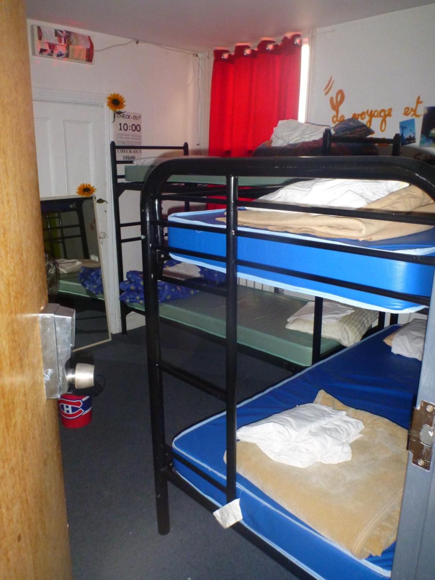 Bed in 8-Bed Mixed Dormitory Room