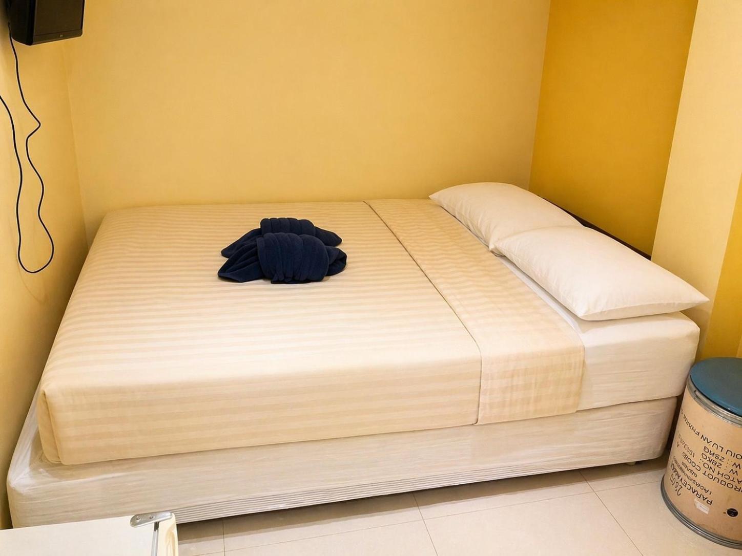 Double Room No Window