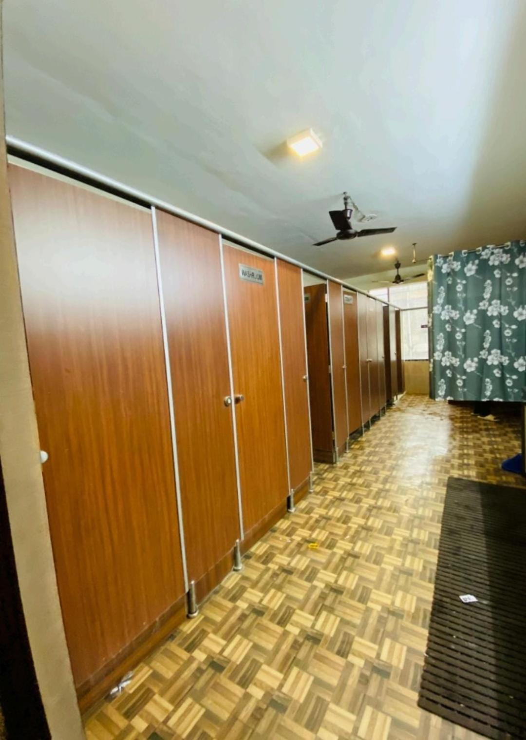 Single Bed Mixed Dormitory Room