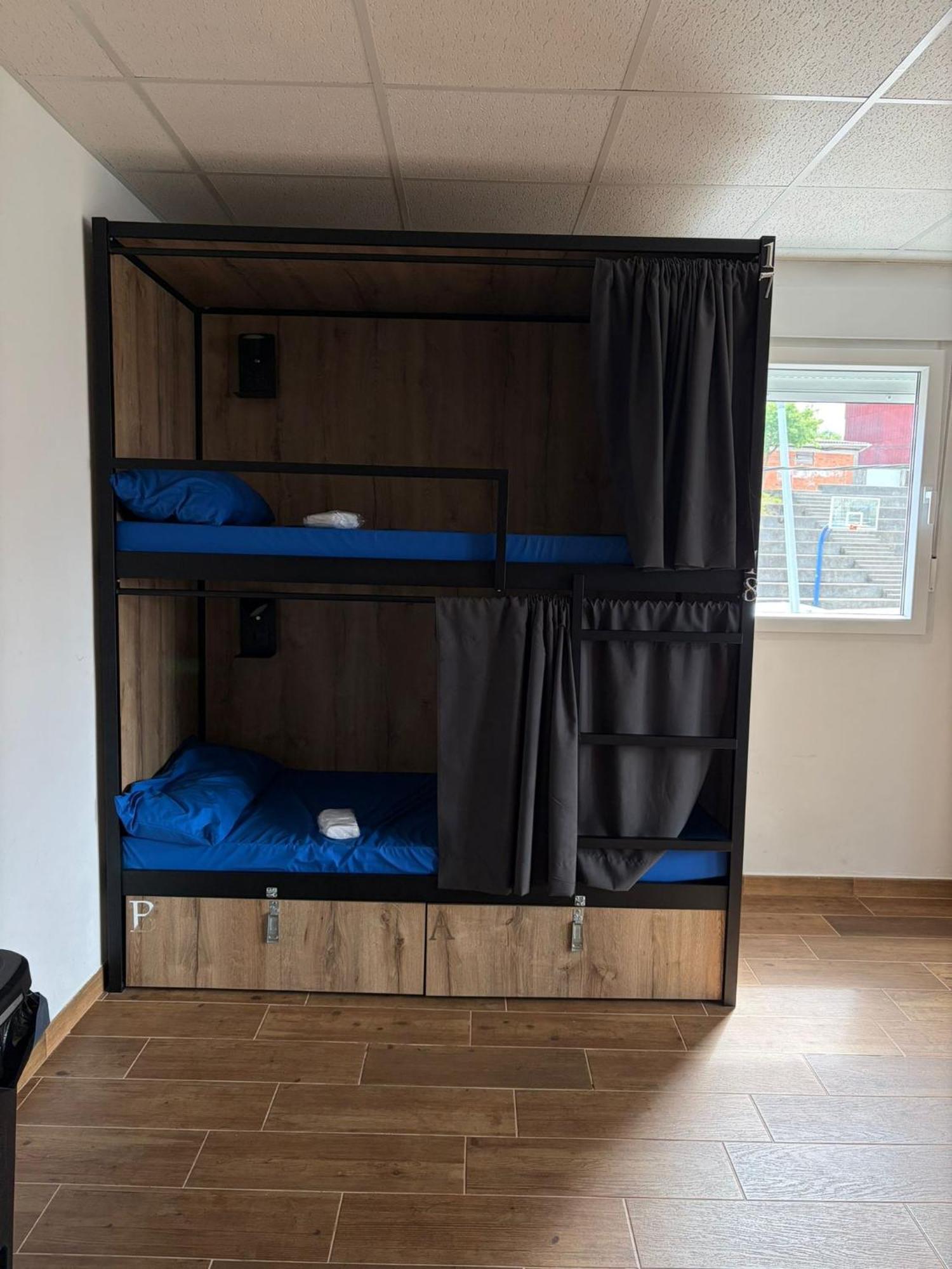 Bed 10-Bed Mixed Dormitory Room