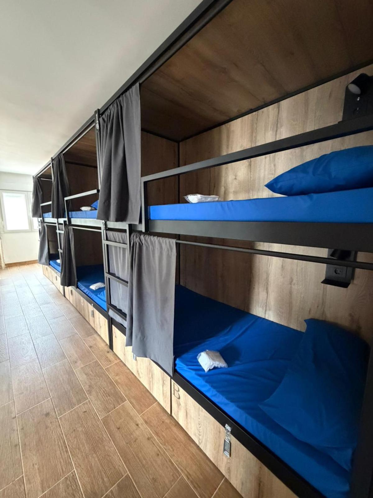 Bed 12-Bed Mixed Dormitory Room