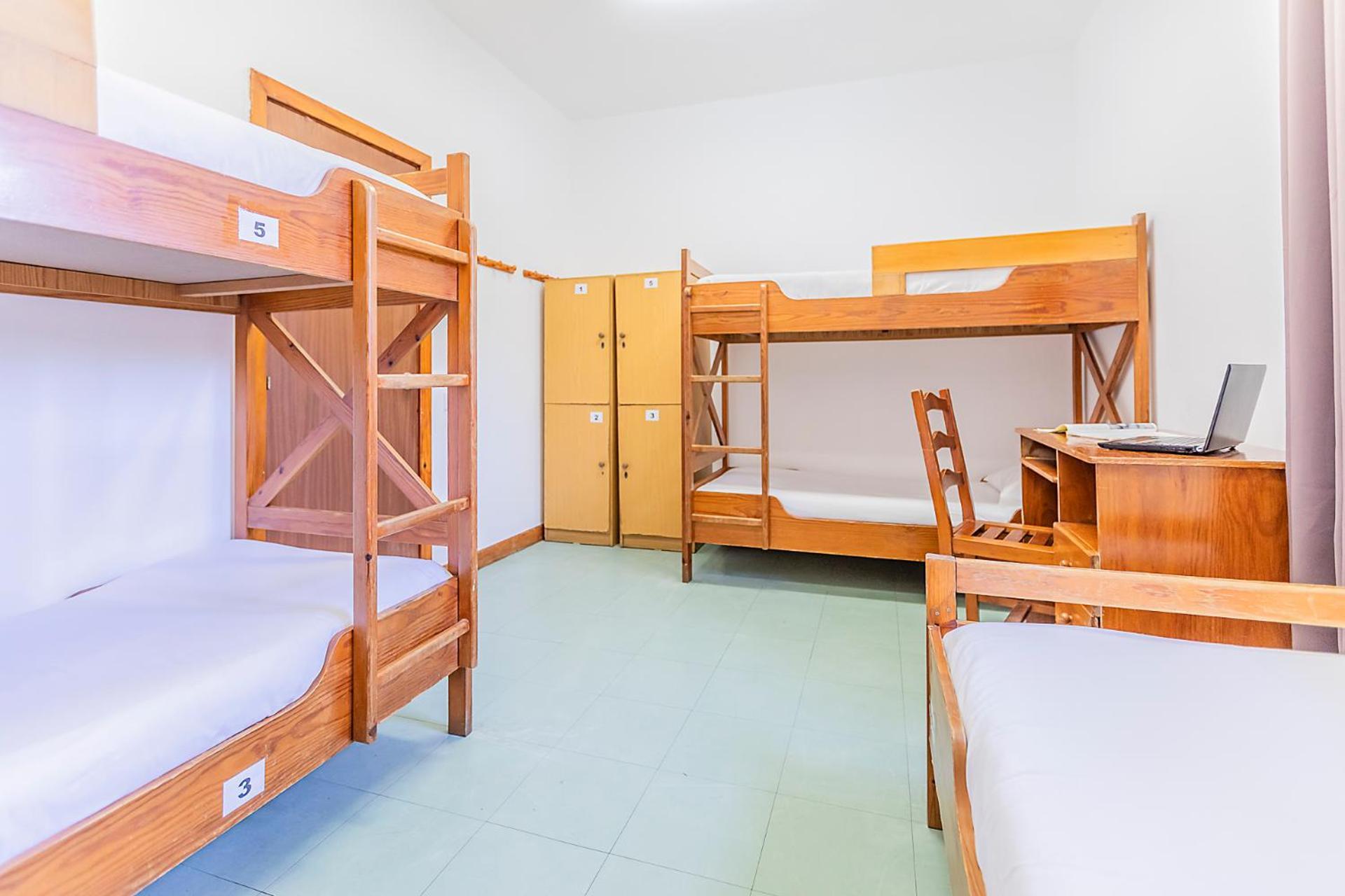 Bunk Bed 6-Bed Male Dormitory Room