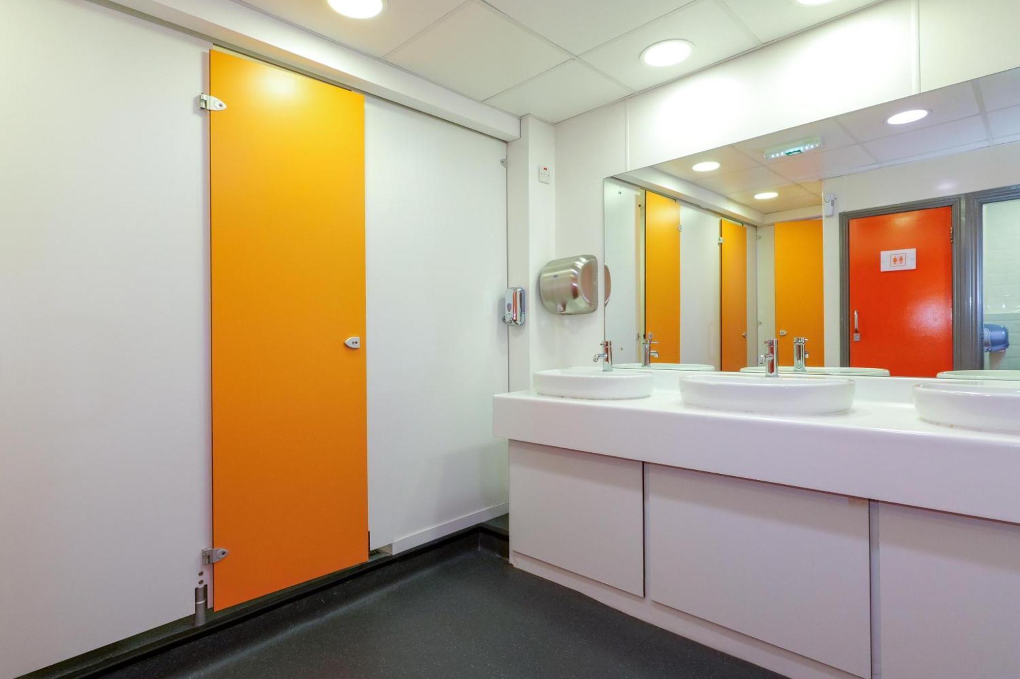 4 Bed Private Room with Shared Bathroom