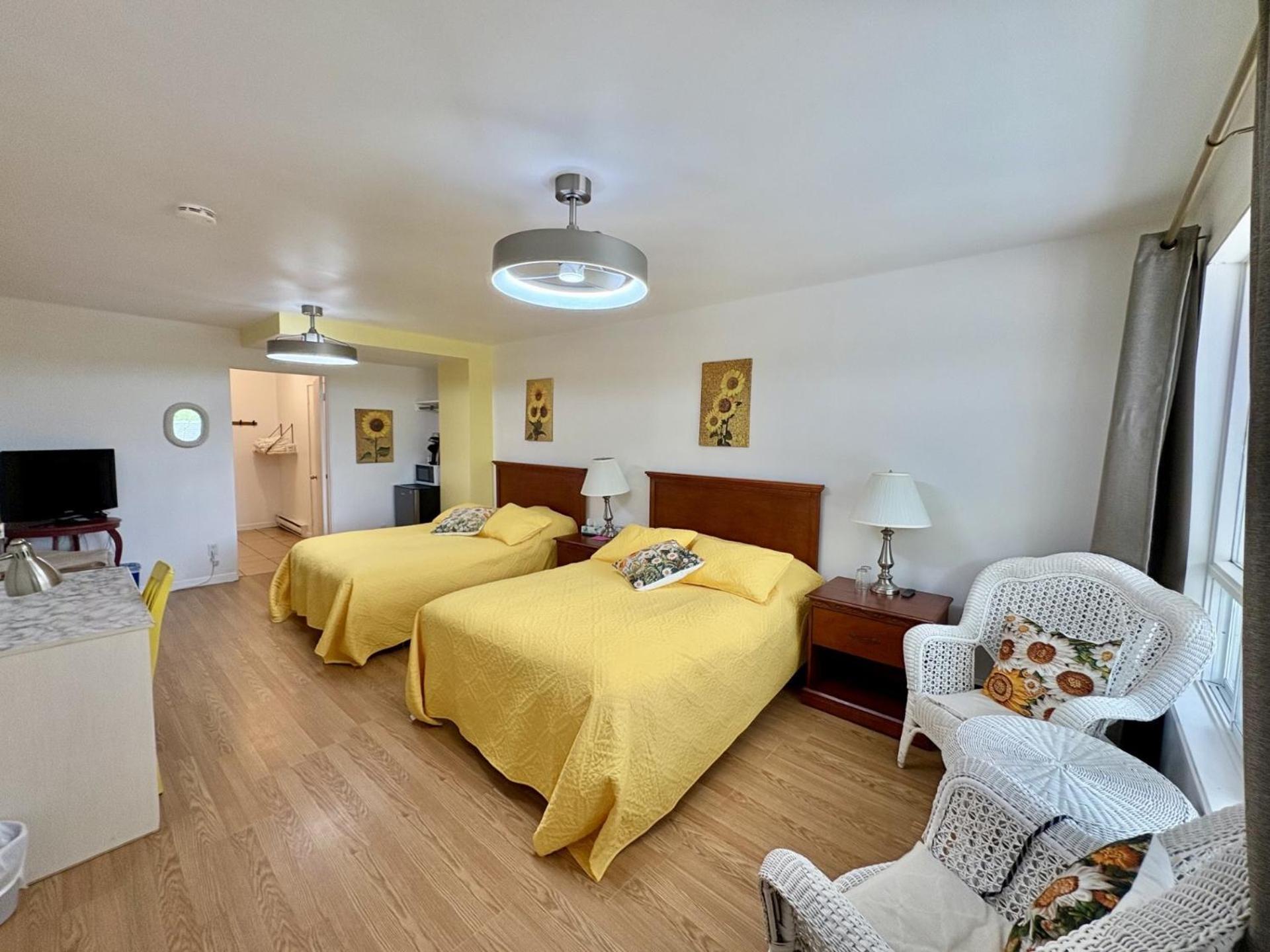 Quadruple Room Bathroom