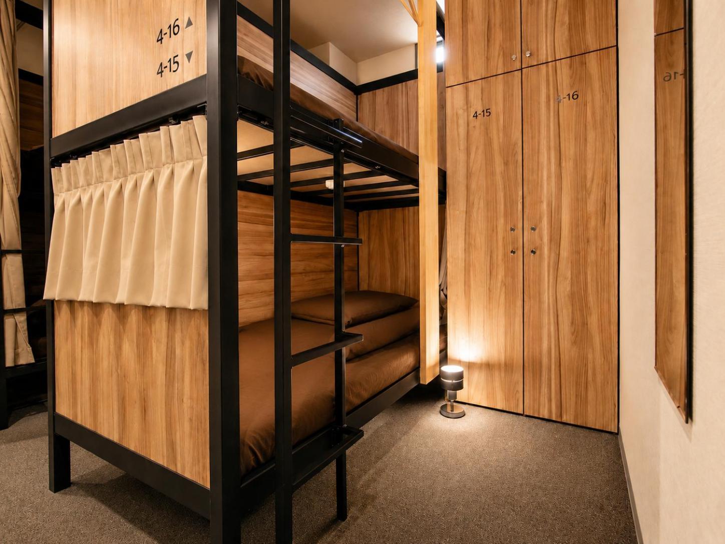 Semi-Private Room 2 Bunk Beds