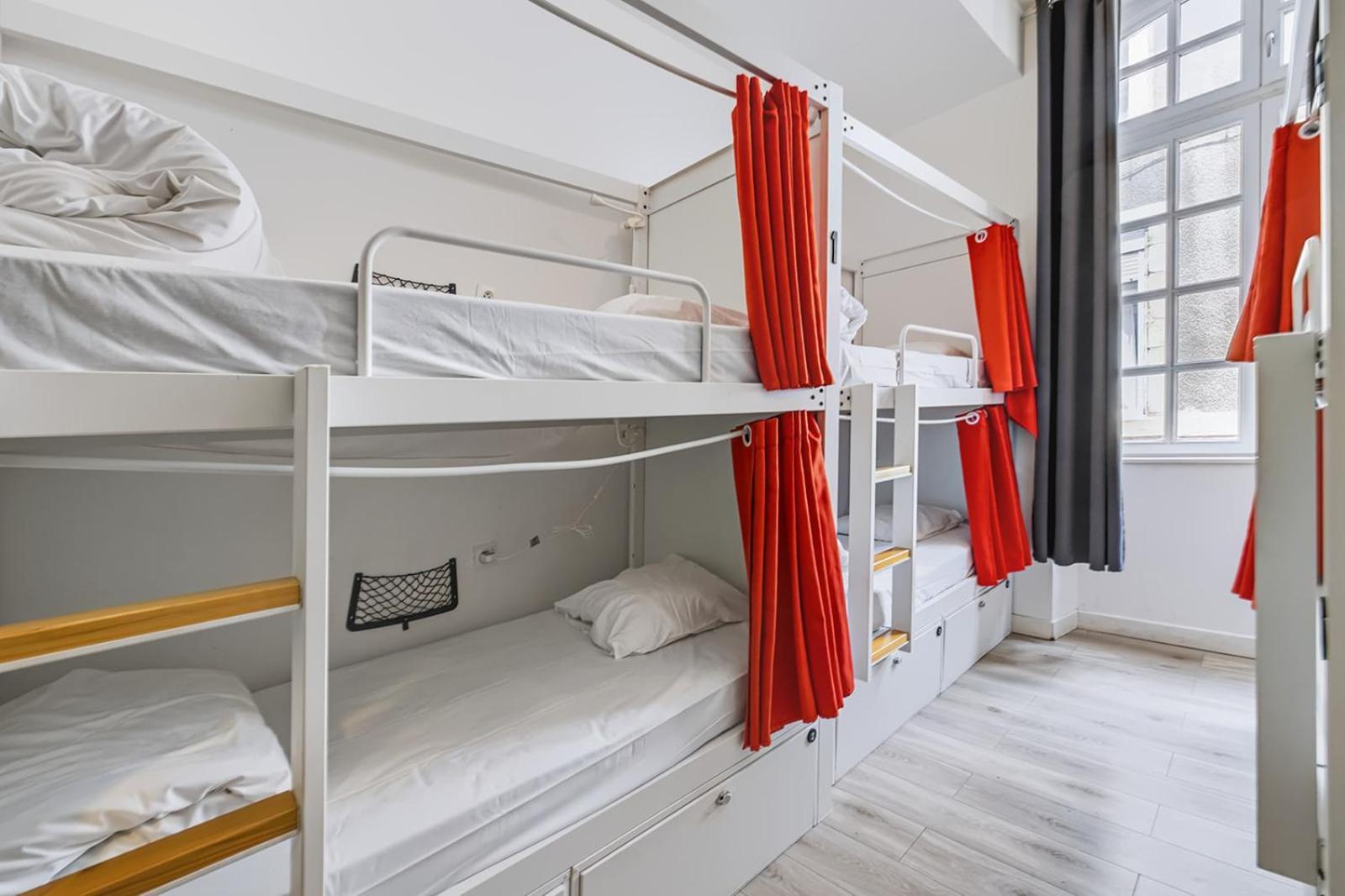 Bed 6-Bed Mixed Dormitory Room